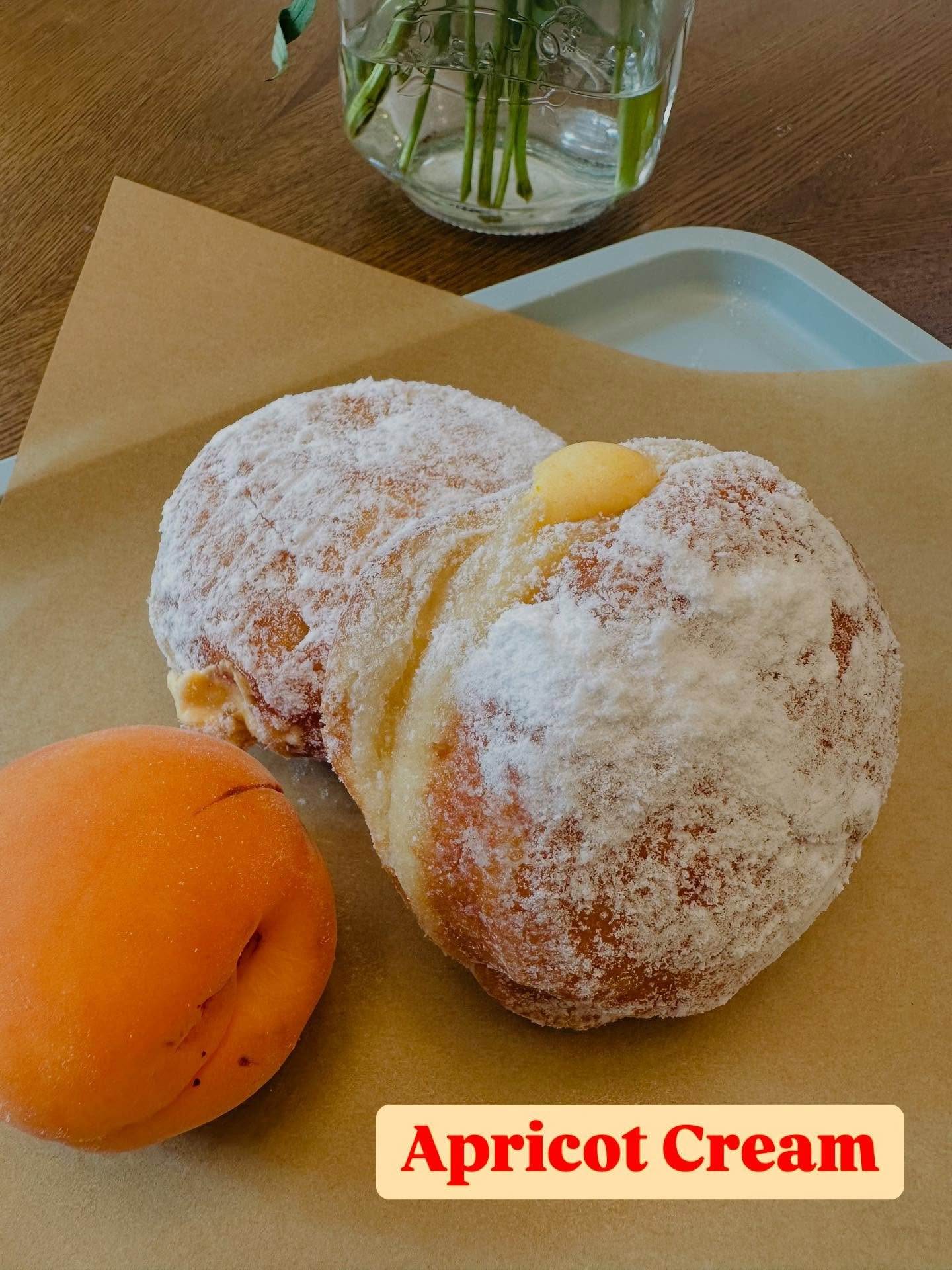 Sunday&rsquo;s Flavors: Apricot Cream and Chocolate Mascarpone

#donuts #donutsofinstagram #sundaysareforthesociety #comingsoon