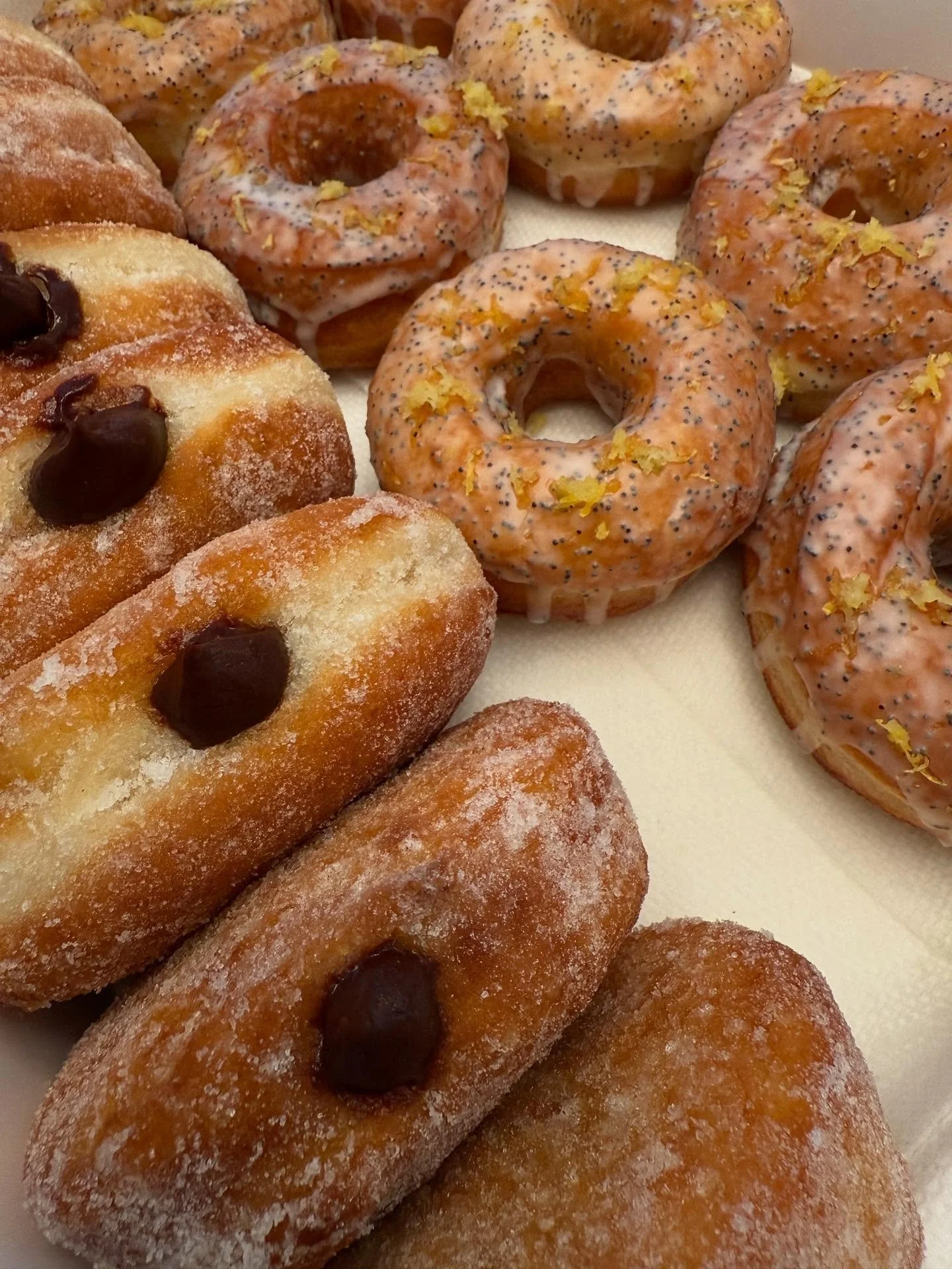 Chocolate Ganache &amp; Lemon Poppyseed
Quick batch for my daughter&rsquo;s birthday 🎉🥳

#adoughnutsociety
#donuts 
#donutsofinstagram 
#sundaysareforthesociety