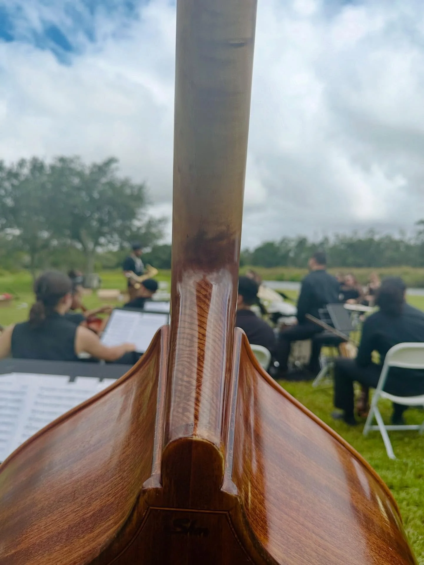 Slightly delayed but 🤷🏼&zwj;♀️ was part of @justinskinchenmusic music video shoot this past weekend. Excited to see how it comes out!

#doublebass #behindthescenes #musician #musicvideo #miamimusic