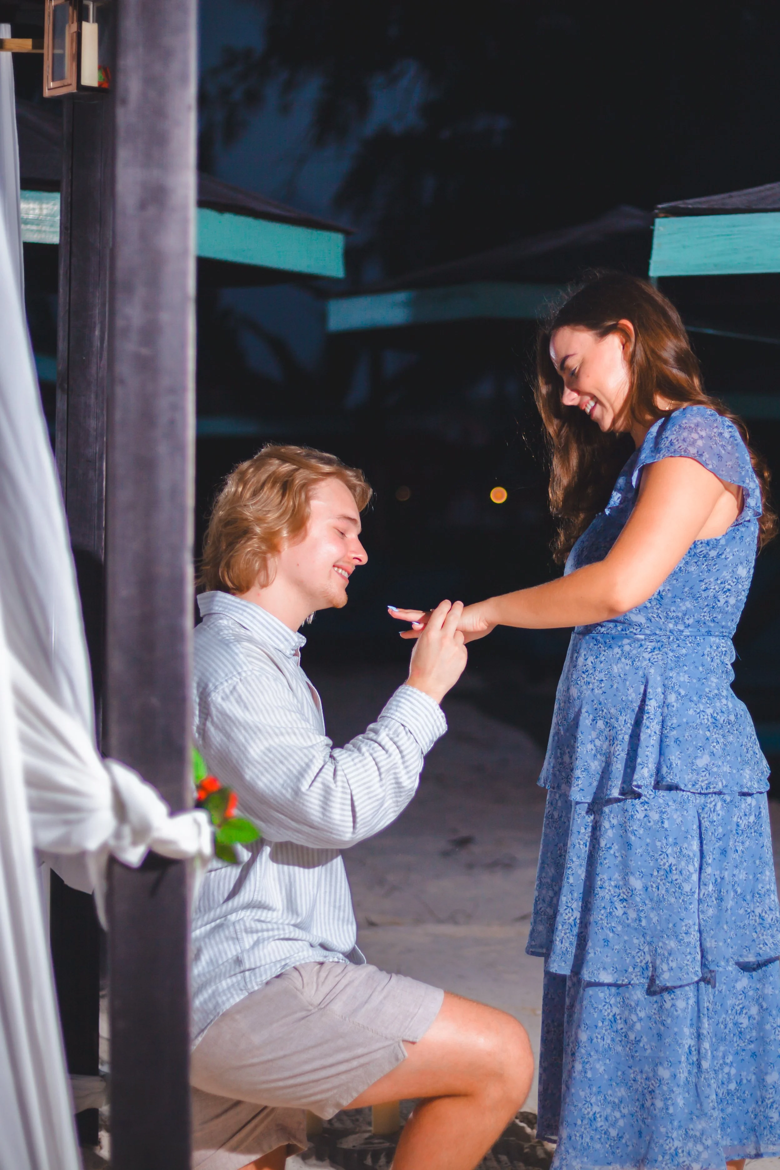 17-Lucas & Abbey Destination Engagement Portrait.jpg