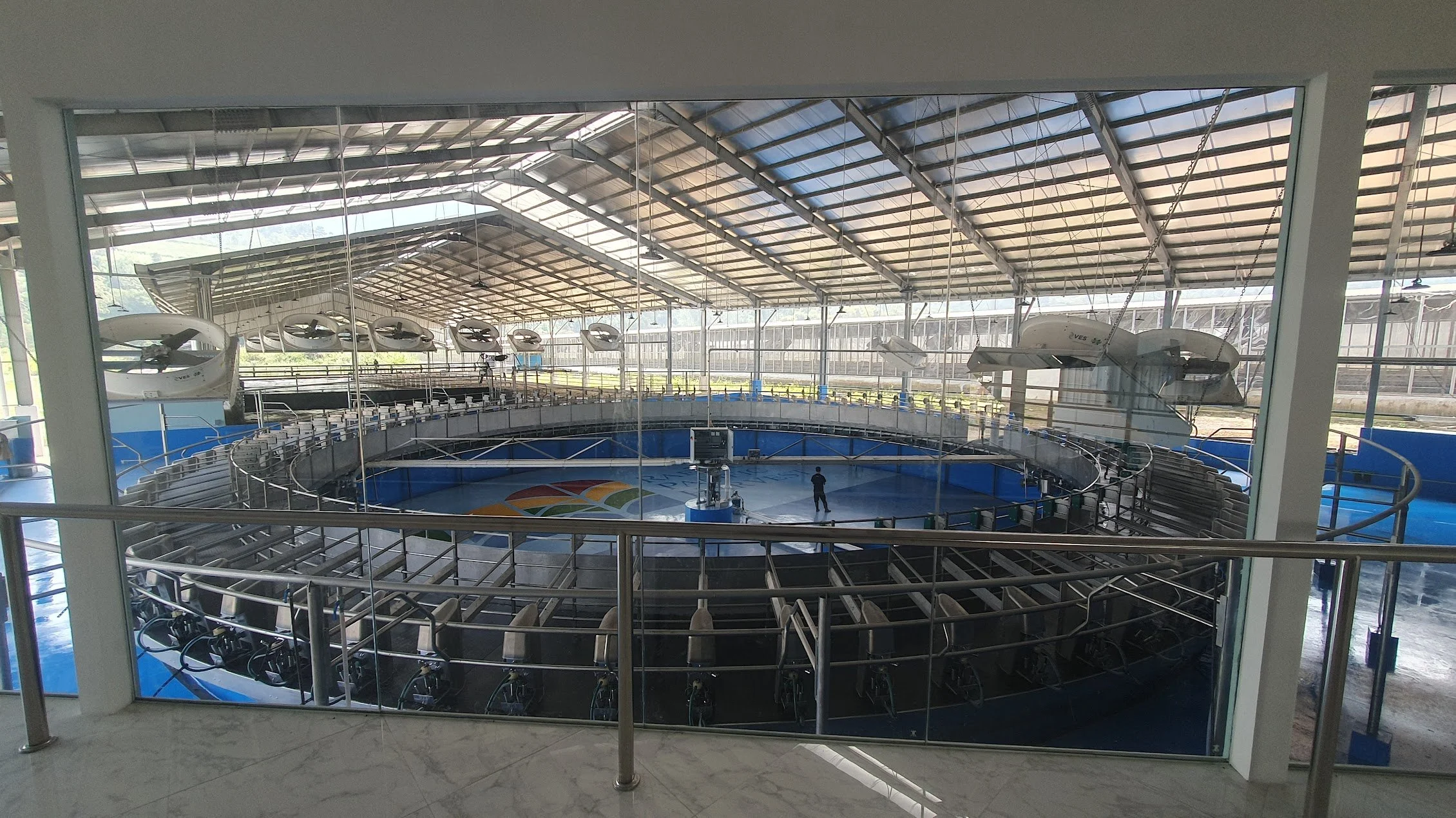 Raffles Pacific Harvest - Rotary Parlour