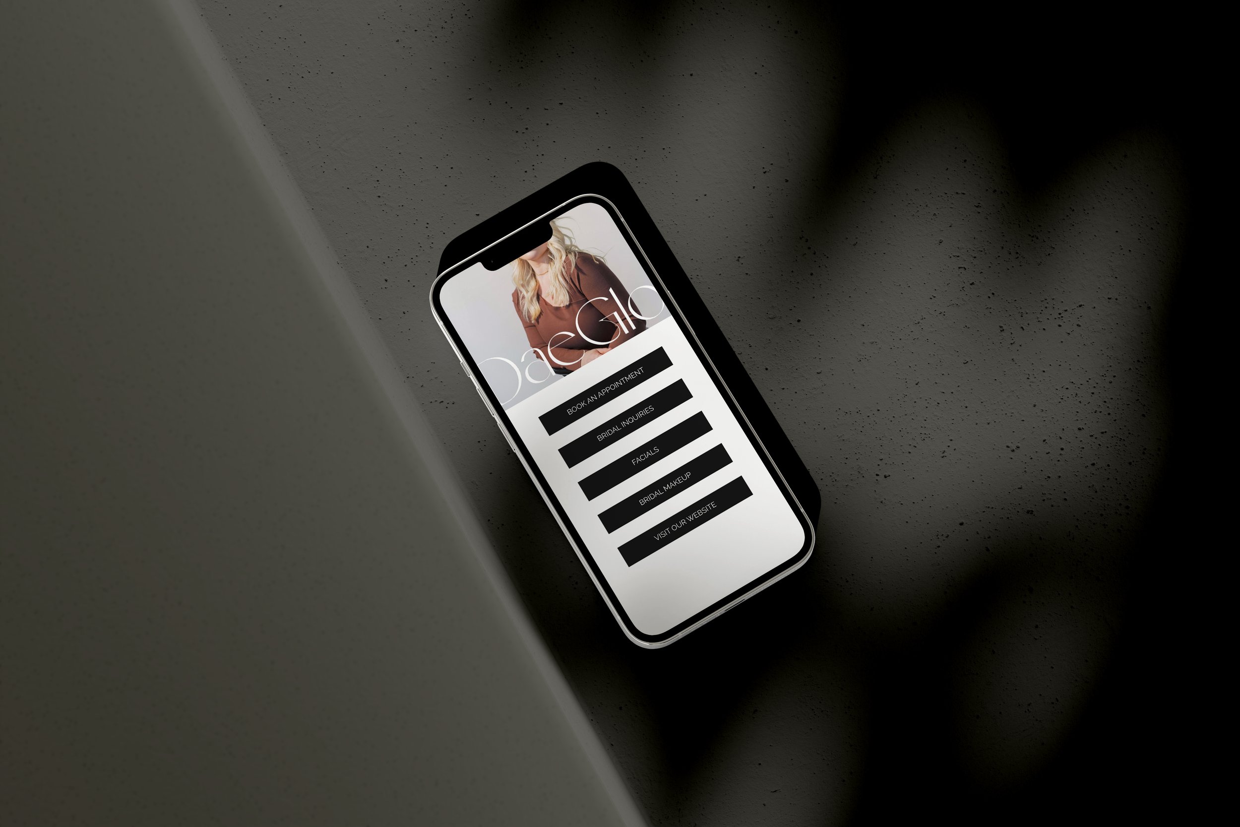 custom links page design for daeglo studio