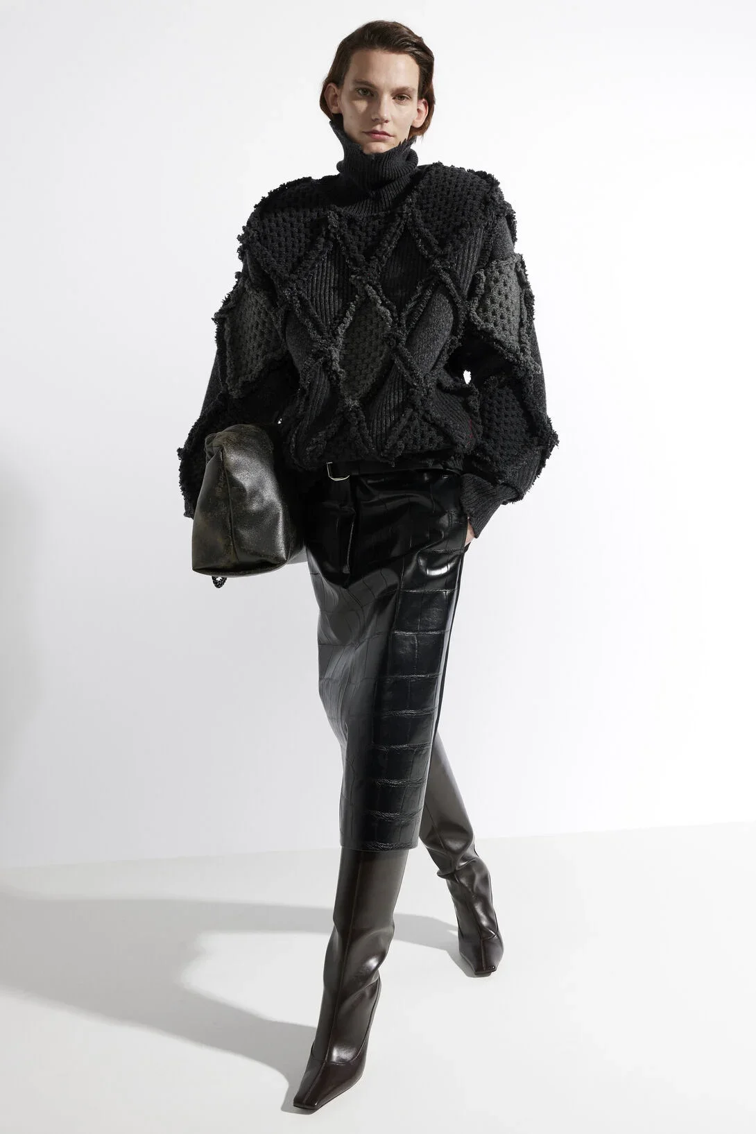 Stella McCartney’s Autumn 2025 Collection: Clean Luxury for the Conscious Fashion Girl