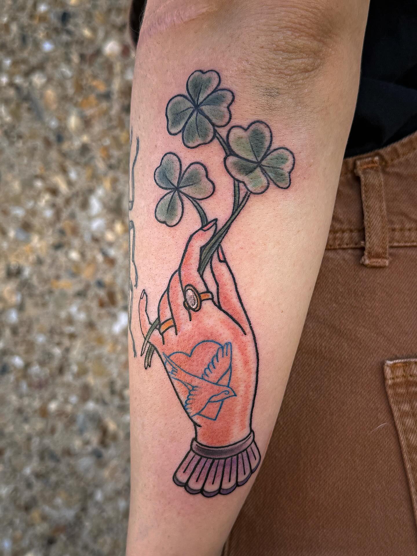 Four leaf clover for a prolific four leaf clover collector (no seriously, she found one directly after getting this tattoo today) 
Thanks again, @shelbymedlock!