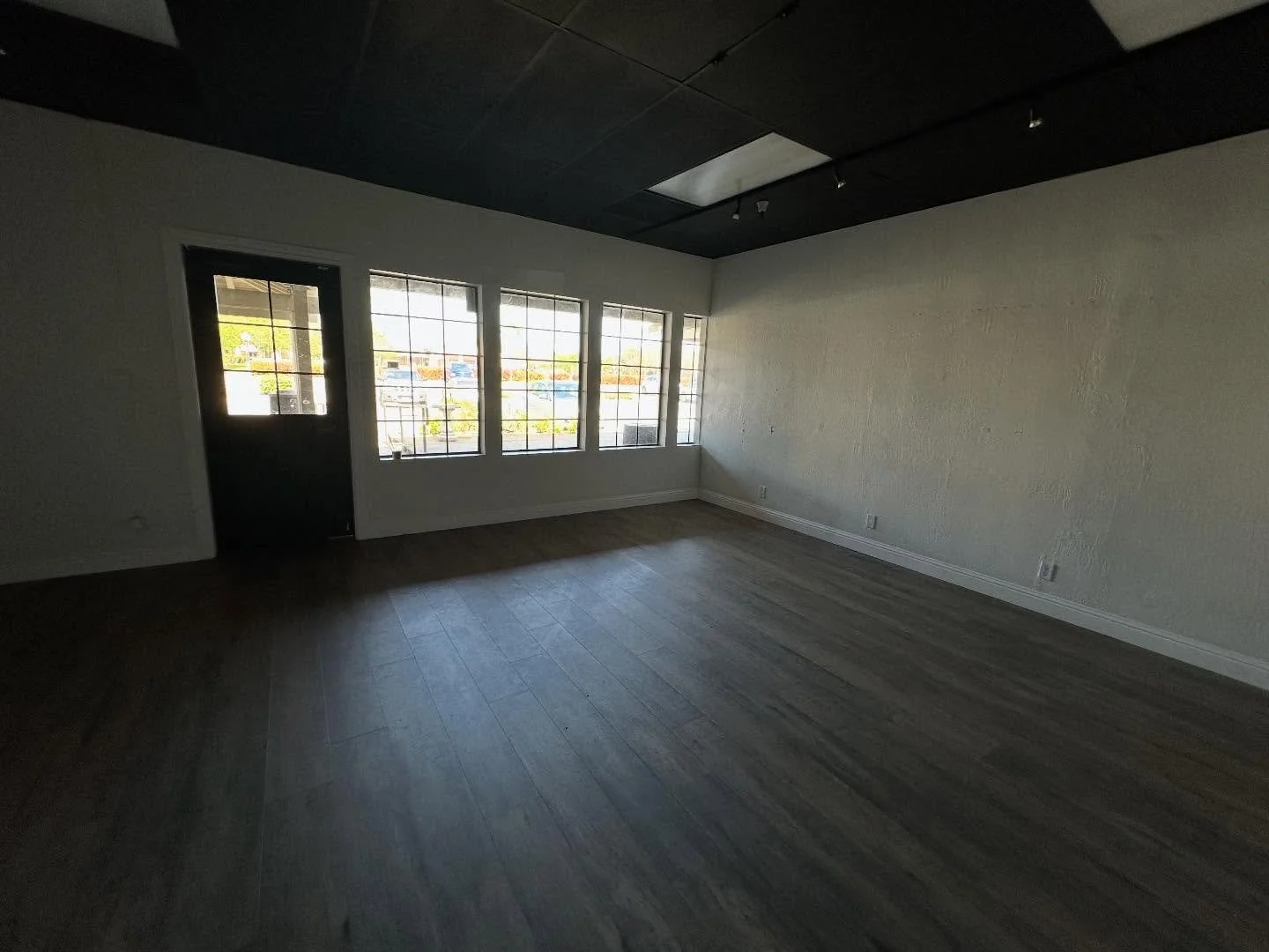 From an empty space to a place full of healing, intention, and heart 🤍
Every wall, every detail, every step brought this vision to life&mdash;one project, one challenge, one win at a time. What started as a blank slate is now a warm, loving practice