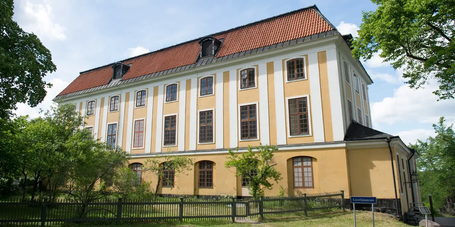 ulriksdal-slottsteatern-confidencen, fotograf Hakan Lind.webp