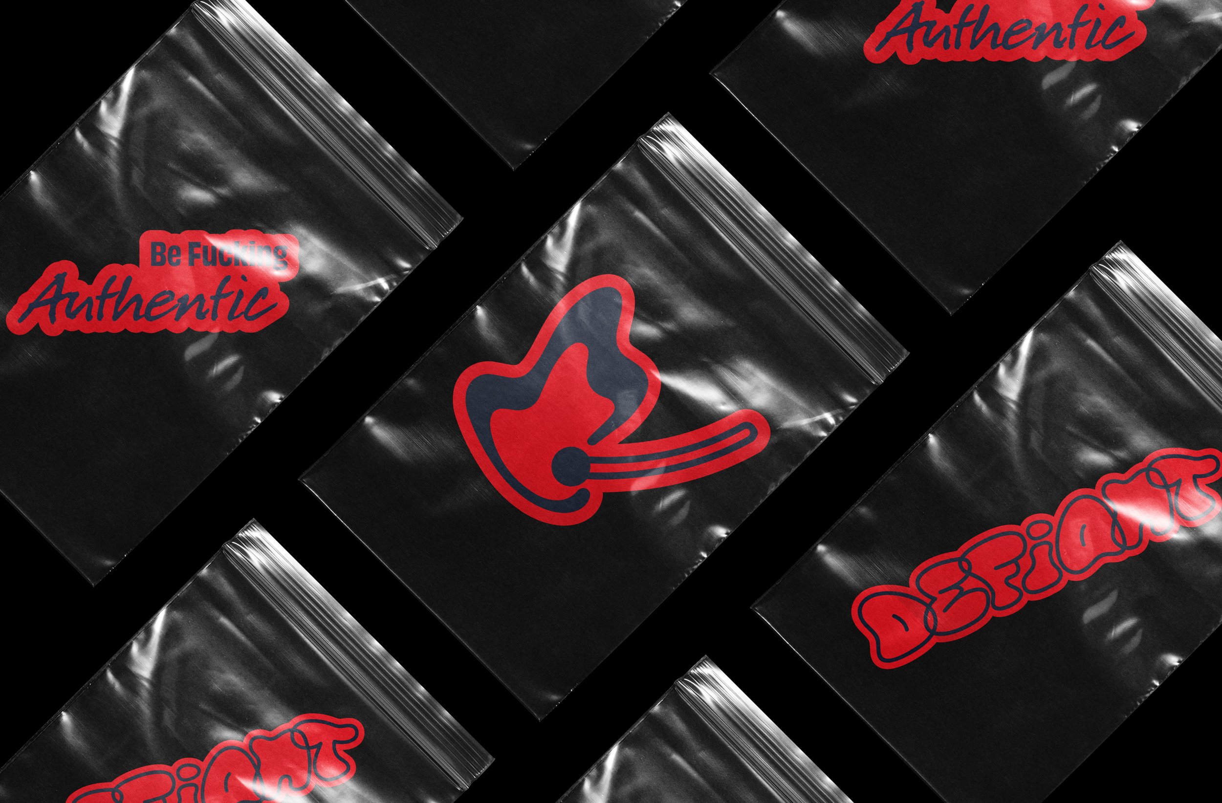 04_Sticker-with-zip-bag_By-Mocku.jpg