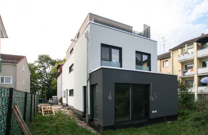 Einfamilienhaus auf schmalem Grundstück inFrankfurt