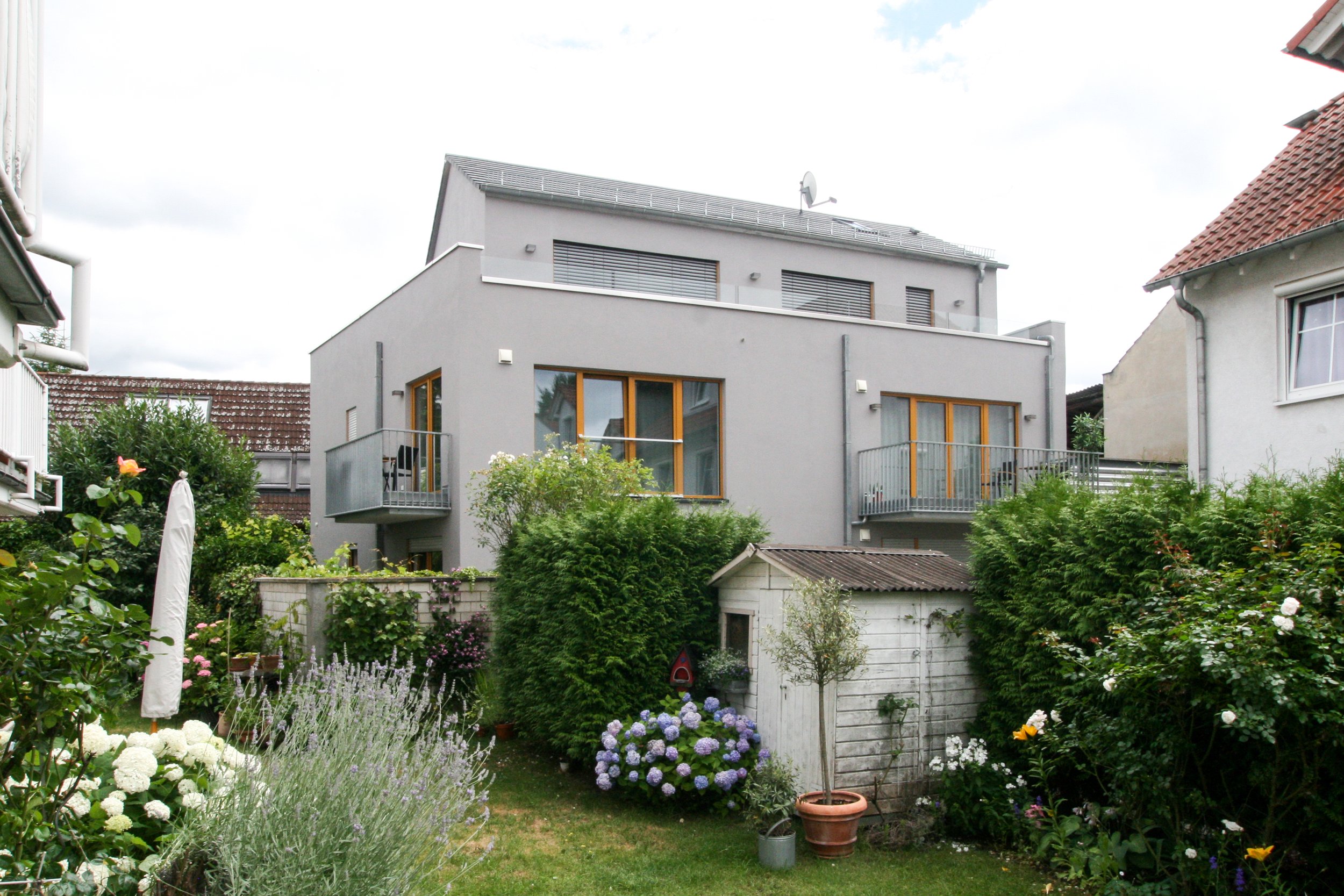 Boardinghouse mit Garage und Parklift in Frankfurt