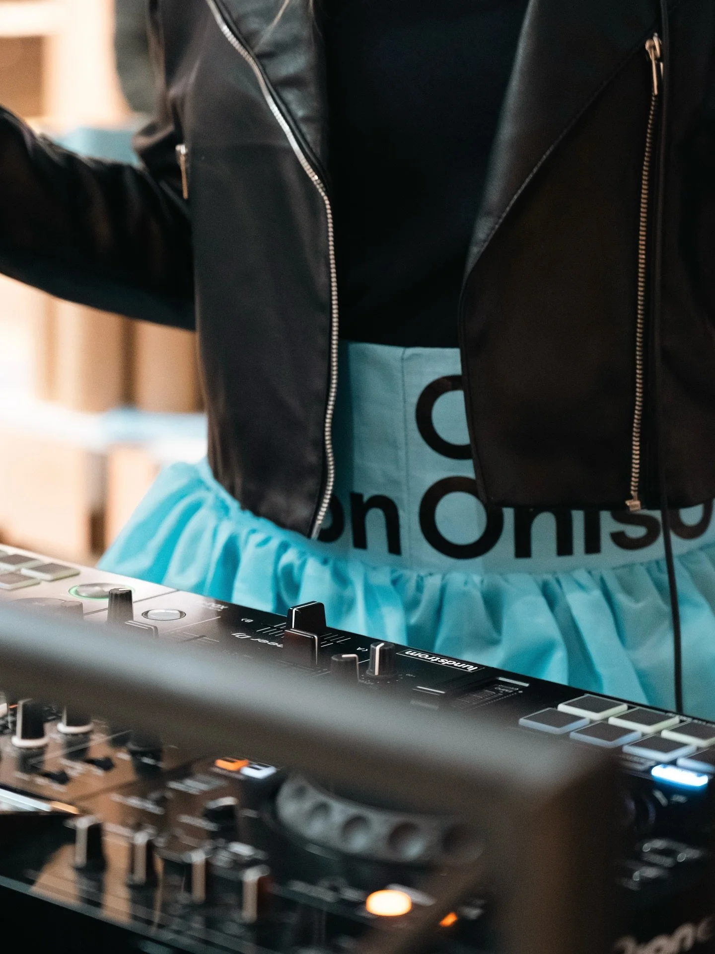 En brandad DJ-aktivering som spred good vibes vid en butikslansering. 💙
On brand. On beat. On point. 
We add a SPARK to your event 💫