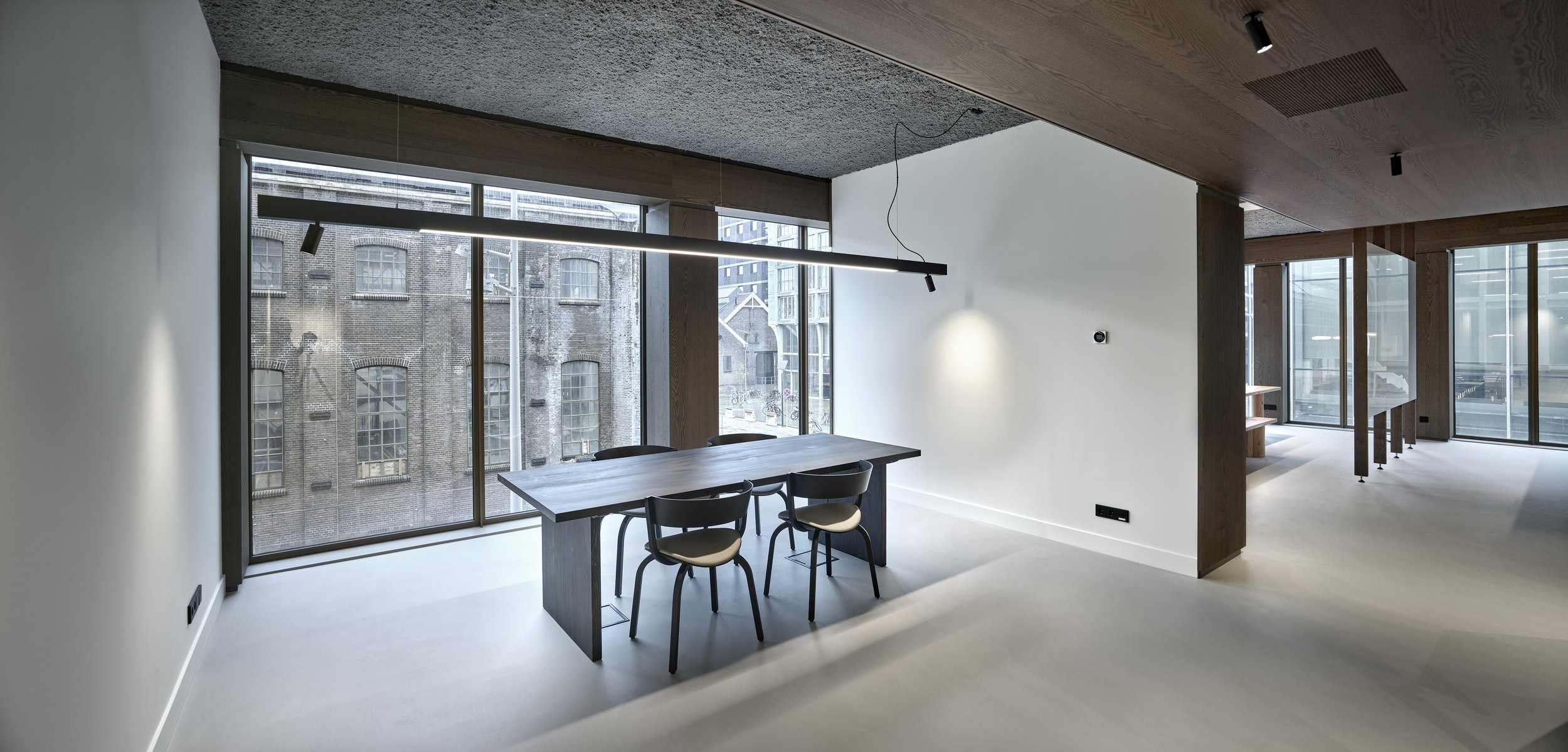 2024-05-14 interieur kantoor Oostenburg opgeleverd voor AHAM Vastgoed i.s.m. Going East