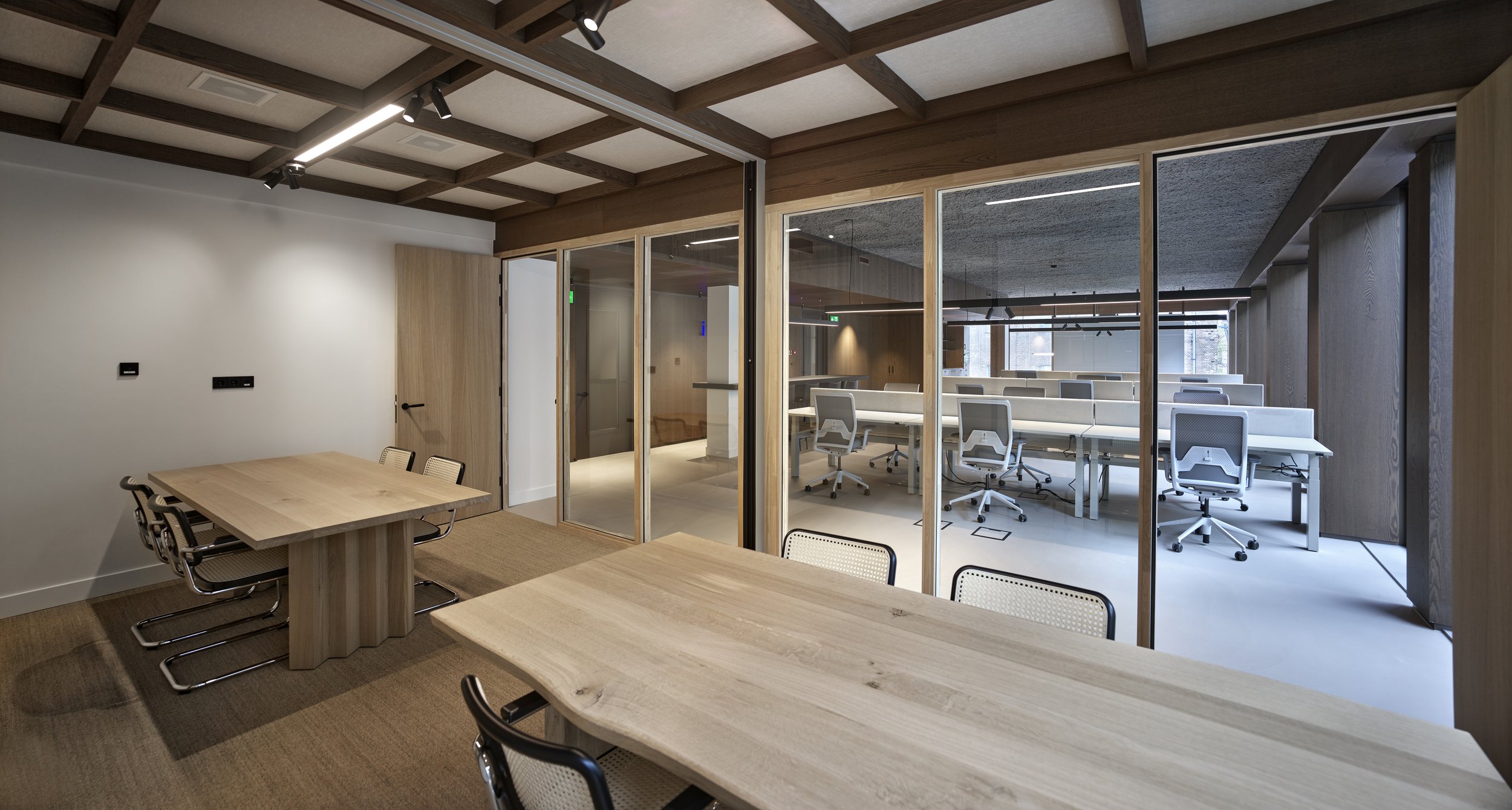 2024-05-14 interieur kantoor Oostenburg opgeleverd voor AHAM Vastgoed i.s.m. Going East