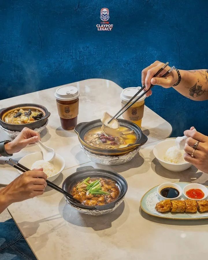Lau Wang Claypot Legacy Exerpience, curated specially and perfectly for two 💙
Mother-daughter lunch.
Besties’ catch ups.
Casual date night.
Bring the ones you love 🥰
#sgfoodie #LauWangClaypot #sggoodfood #hungrygowheresg #eatbooksg
