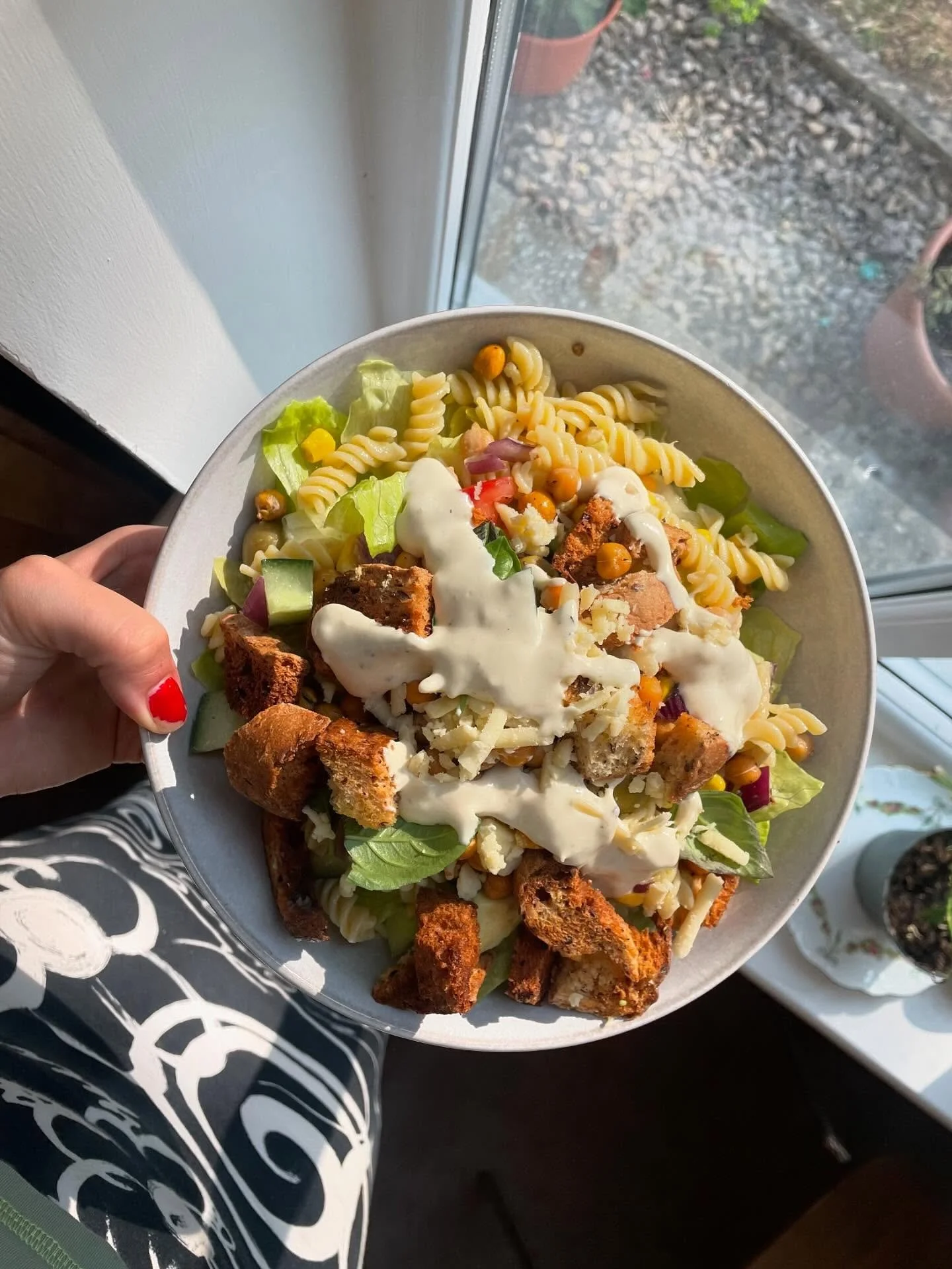 Episode Two: Vegan &lsquo;Caesar Style&rsquo; Pasta Salad🌟

Here I have the second summer salad recipe for you to try out!

Recipe:

Croutons
- few slices of stale bread/gf bread
- 2tbsp olive oil
- 1 can of chickpeas
- 1 tsp garlic powder
- fresh b