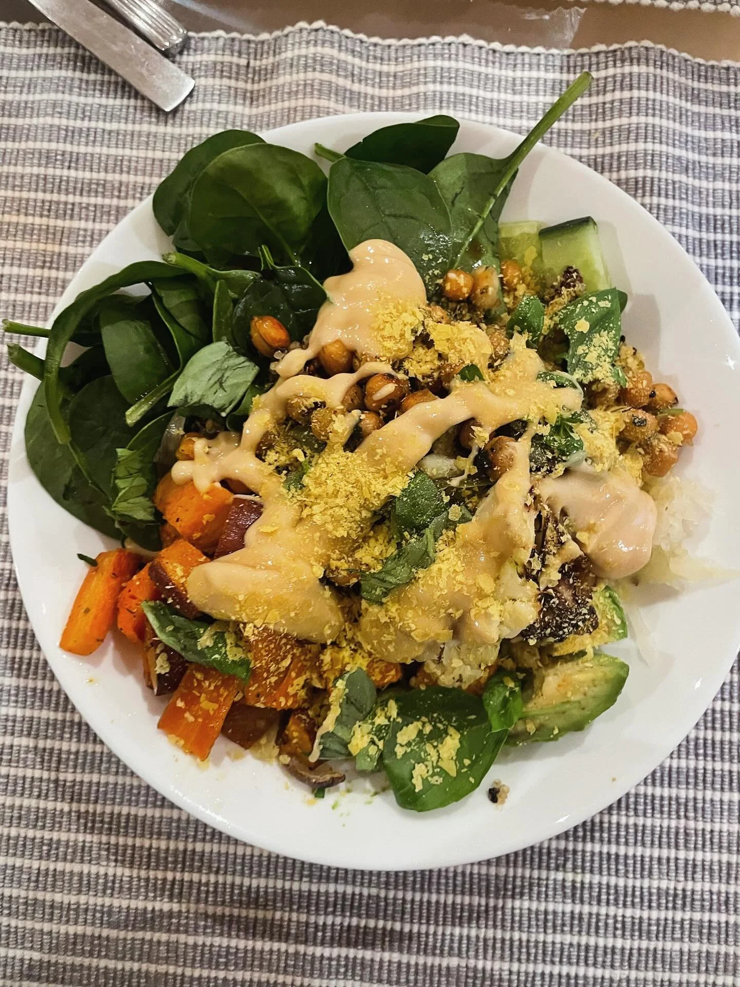 Recent Dishes🫶🏻

It&rsquo;s always nice to have some food inspiration when you are feeling bored with cooking. Here&rsquo;s some of my latest meals:

1)nourish bowl; roasted chickpeas &amp; veg, spinach, cucumber, sauerkraut, tahini dressing &amp; 
