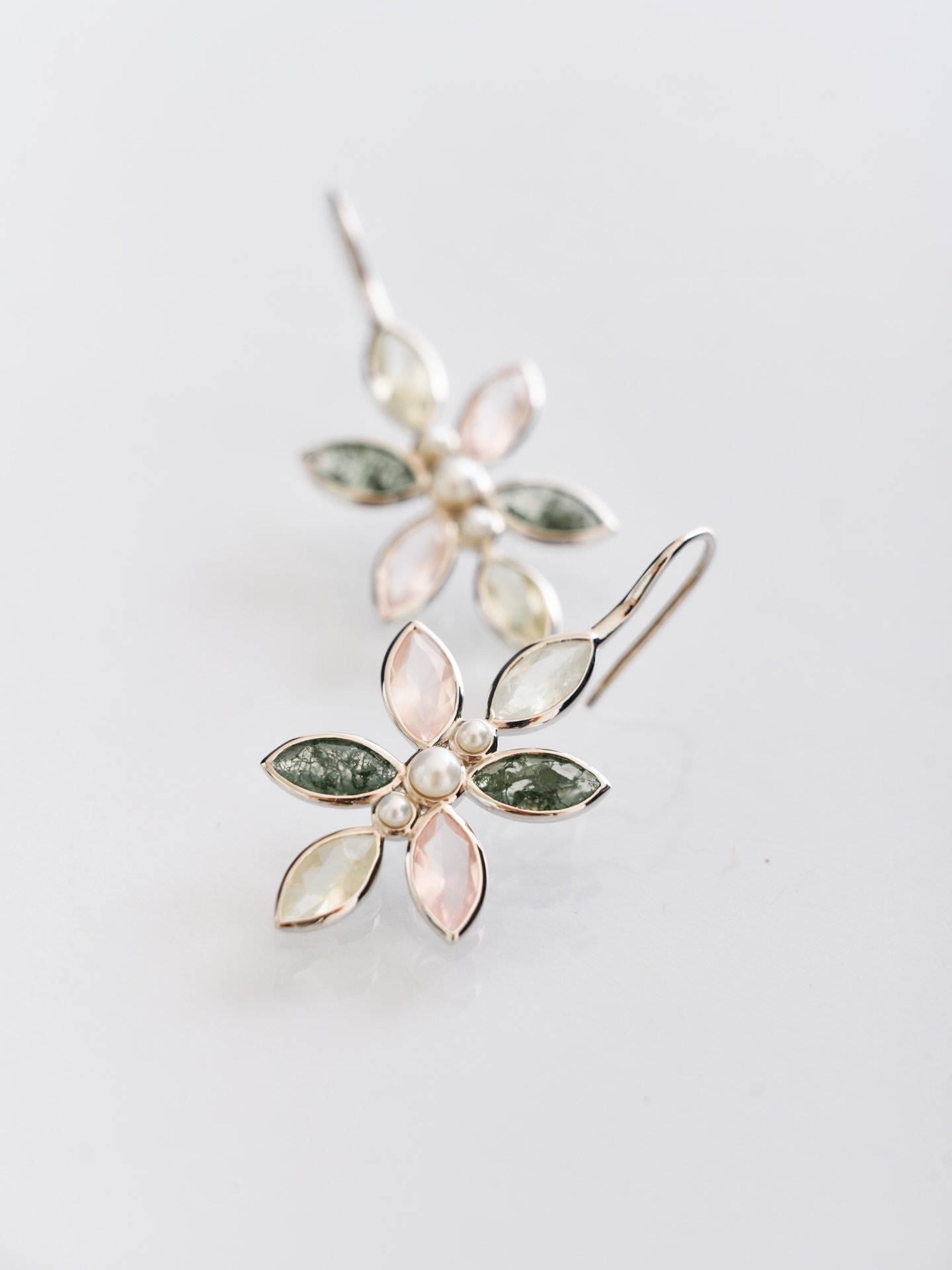 Perennial. The crystal bloom at the end of winter.