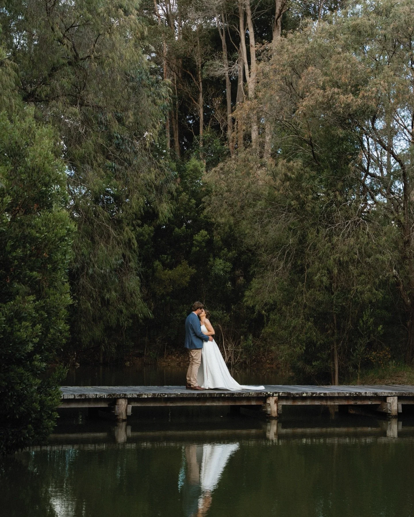 @moonrisefarmmargaretriver is quite possibly one of the most picturesque locations 🌿 Jorja &amp; Ben looking stunning and the rainy days making everything even more lush!