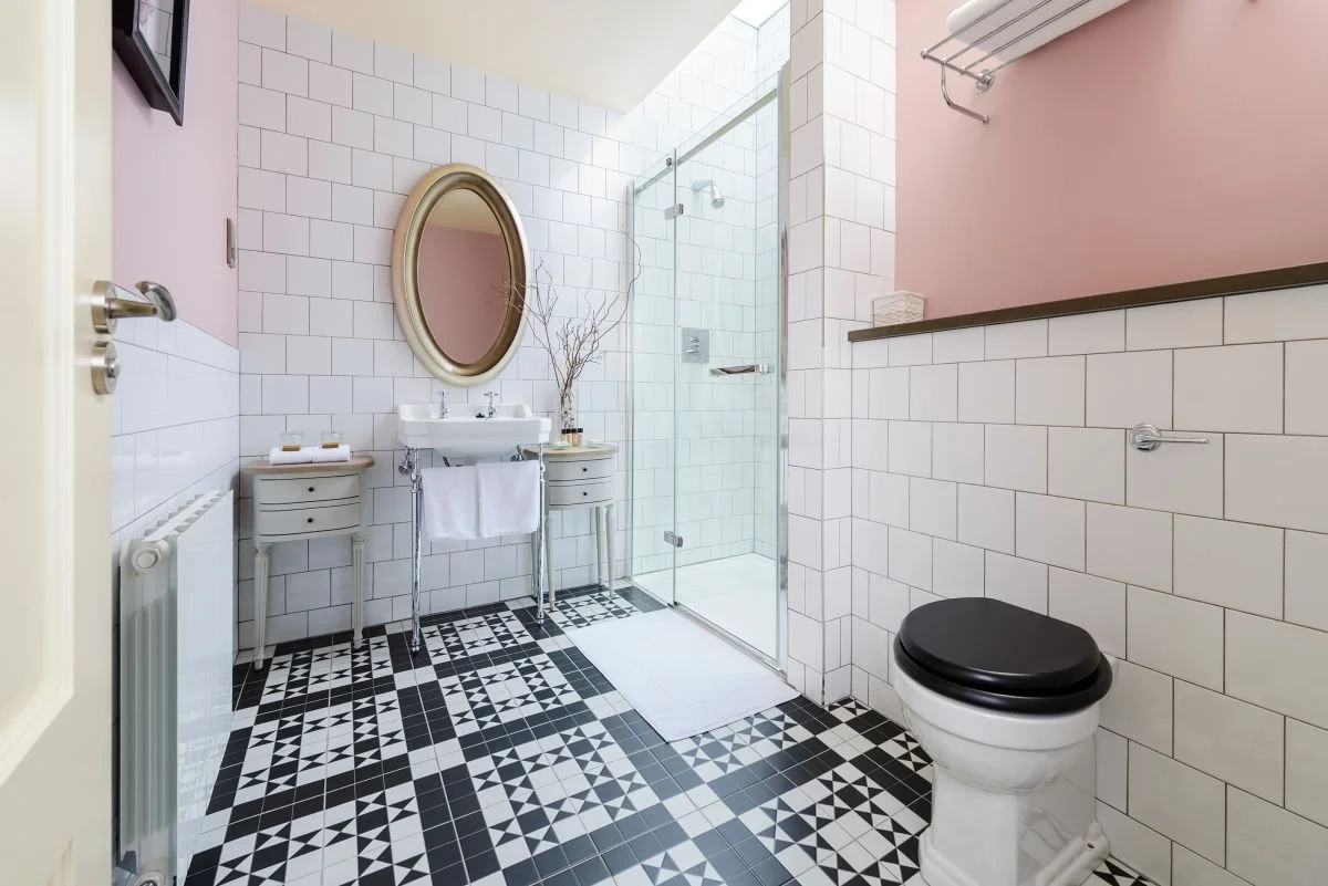 Classic bedroom 2.jpg