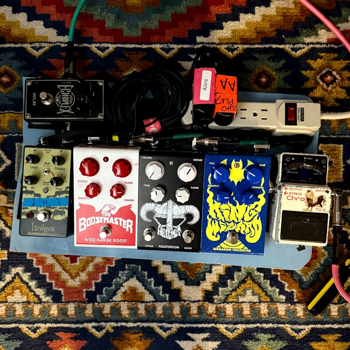 Grateful to @alanainstagramram for letting our pedals be part of the magic. Honored to ride the tone wave with you! 🧙🏻🔮🧙🏻&zwj;♀️

#pedal #guitarpedal #pedalboard #pedalboardoftheday #clean #fresh #fuzz #boost #portland #pdxmade #sound #gear