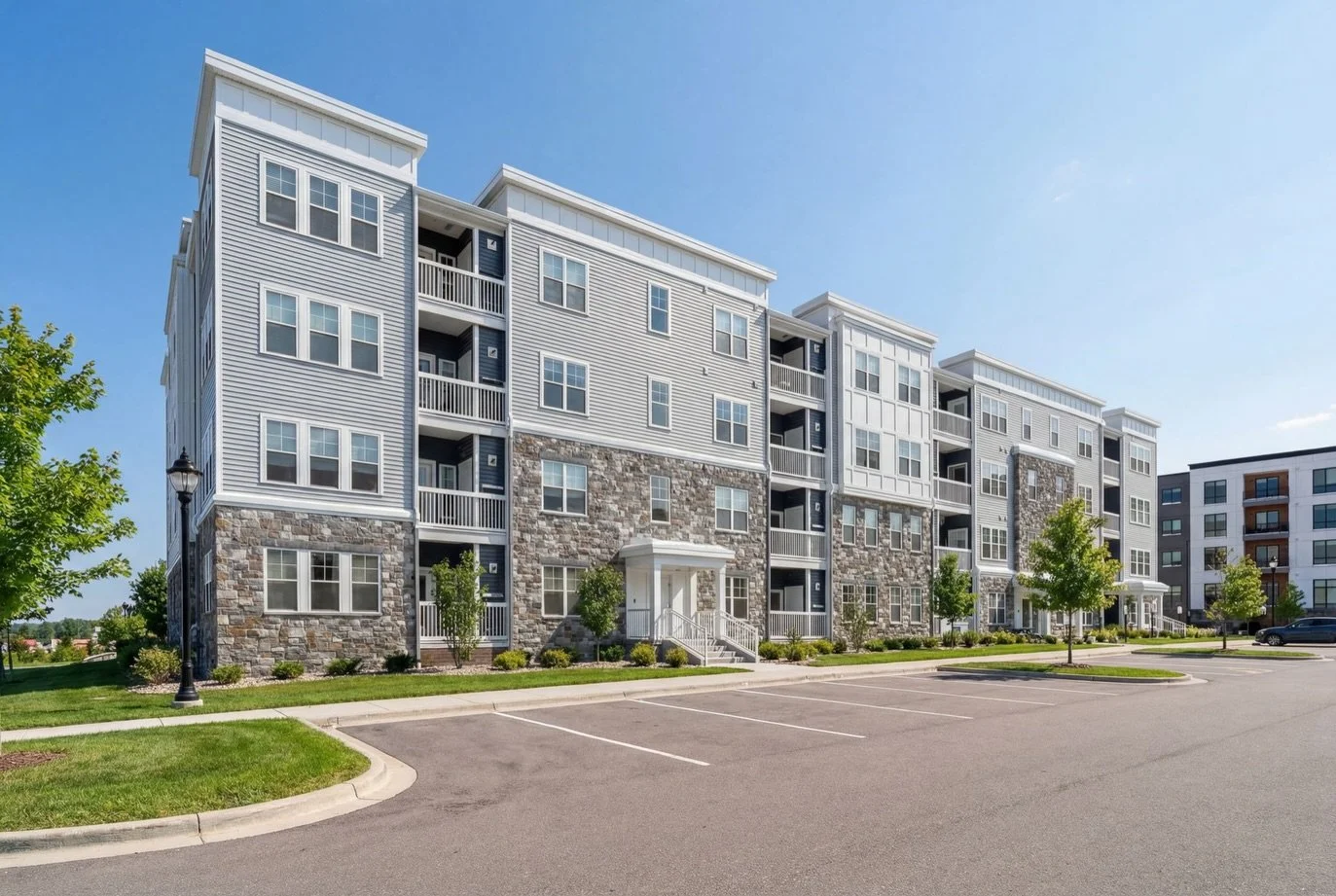 🏡 Now Available for Rent!
📍 2 Stratton Dr #102, Woburn, MA
Welcome home to this 1,424 sq ft condo featuring:
✨ 2 spacious bedrooms
✨ Den / home office
✨ 2 full baths
✨ Bright, open layout with modern finishes
💰 $3,750/month
📆 Available now
Ideal 