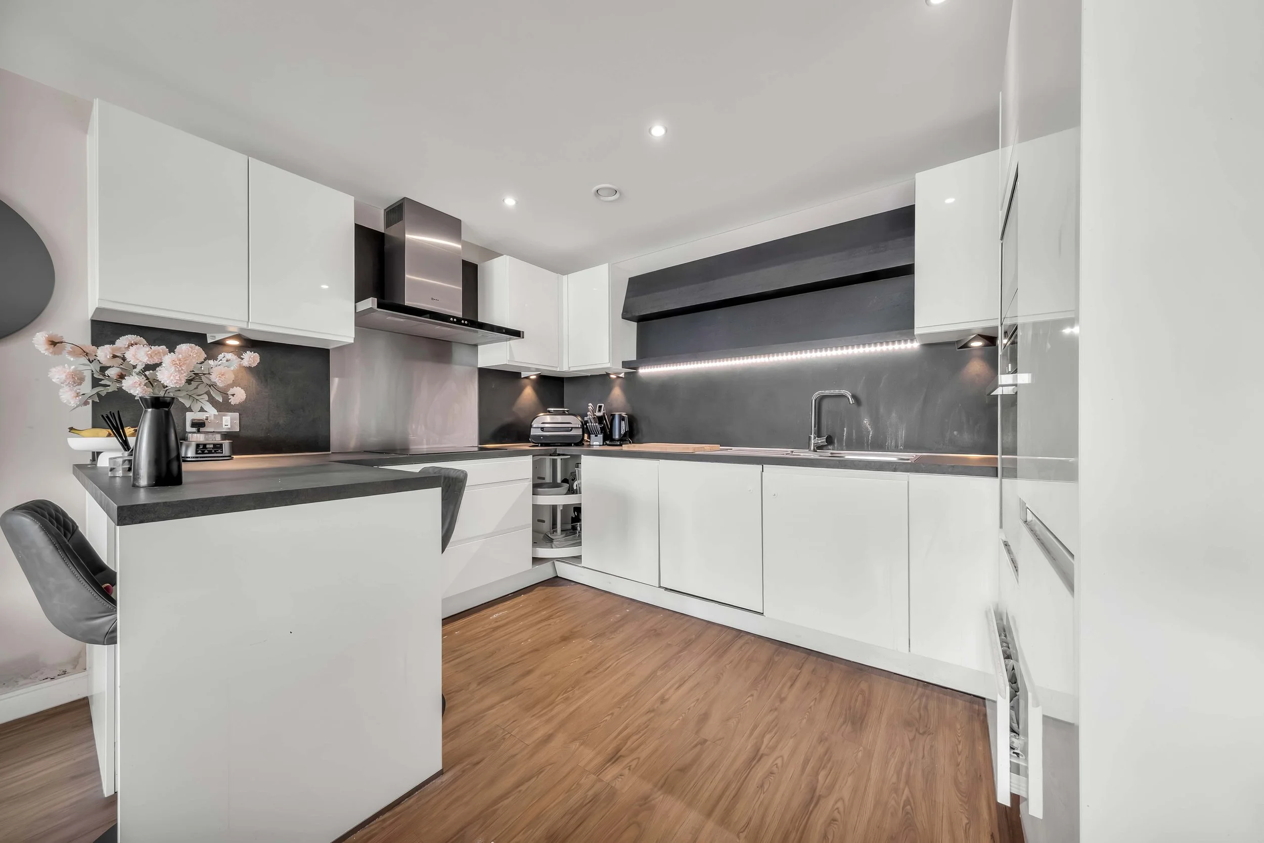 342 RIVERSIDE (1).jpg