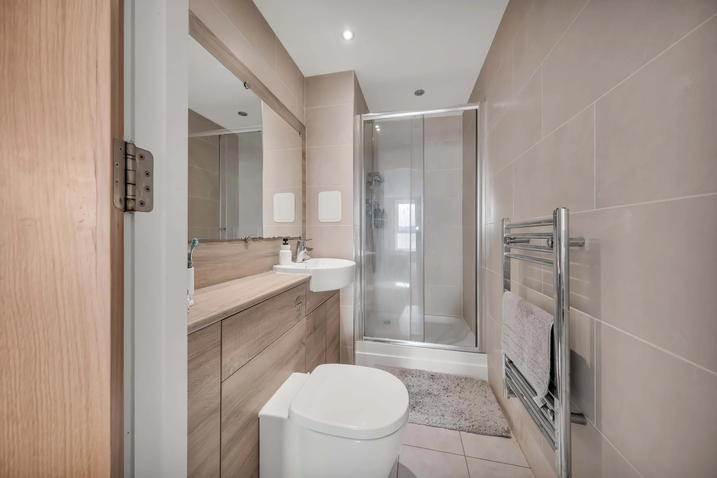 342 RIVERSIDE (30).jpg