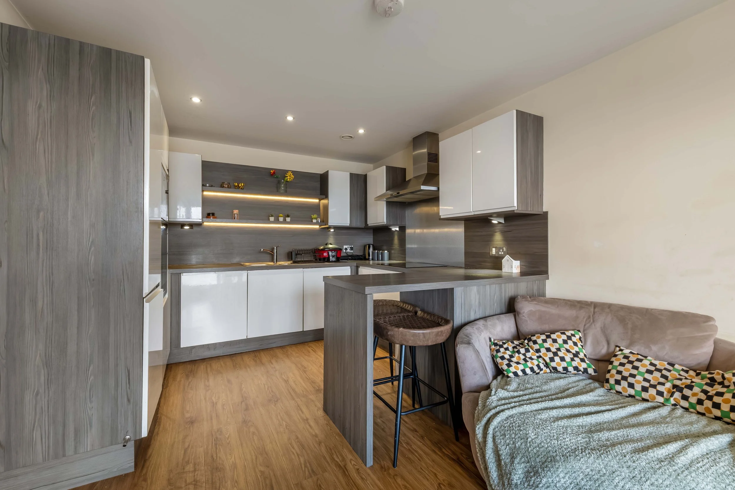 366 RIVERSIDE (46).jpg