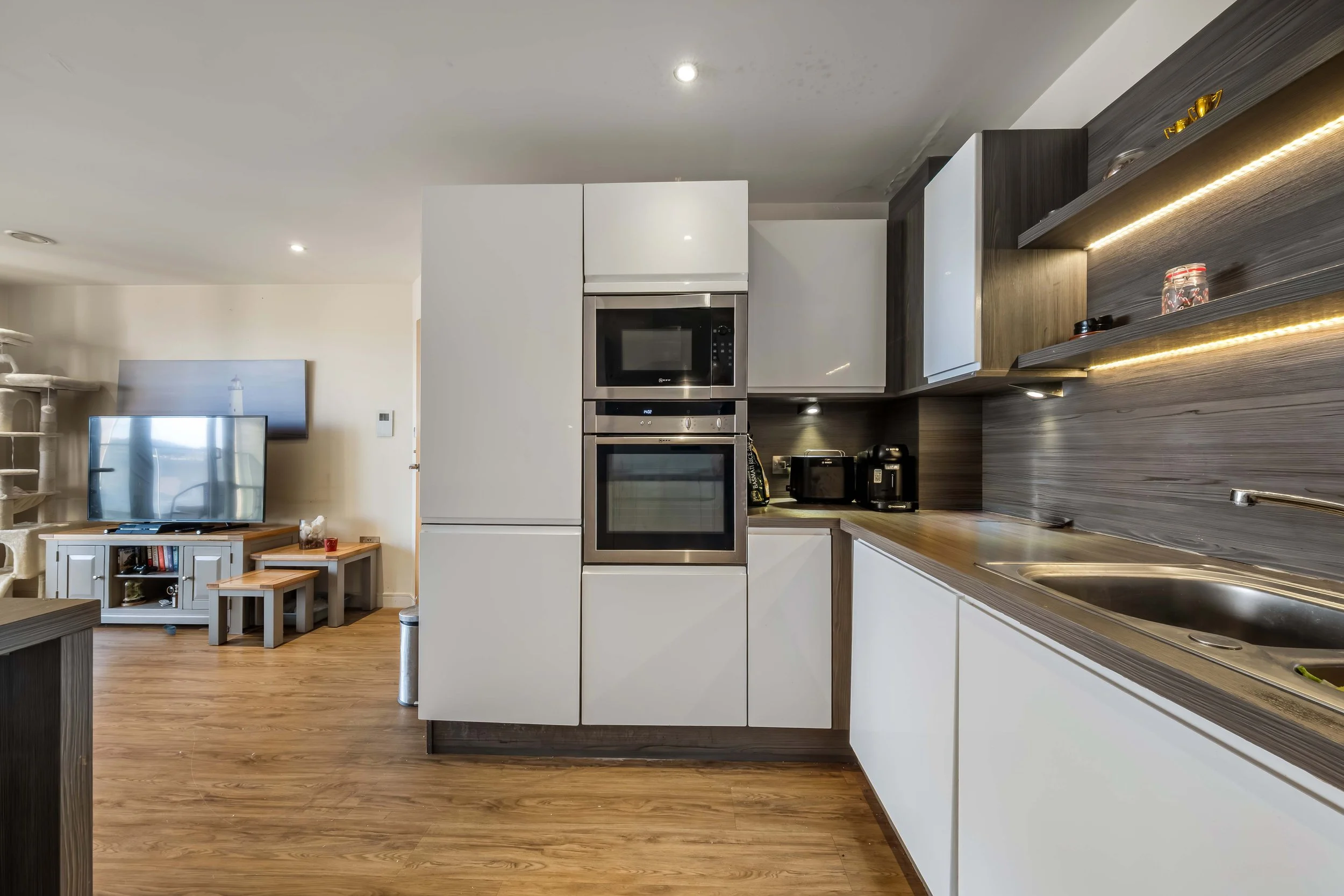 366 RIVERSIDE (44).jpg