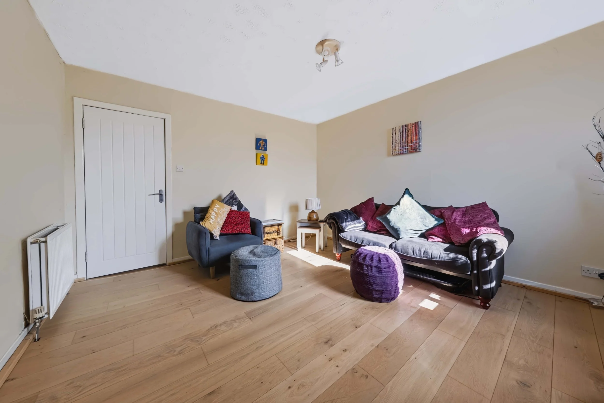 Living Room 4.jpg