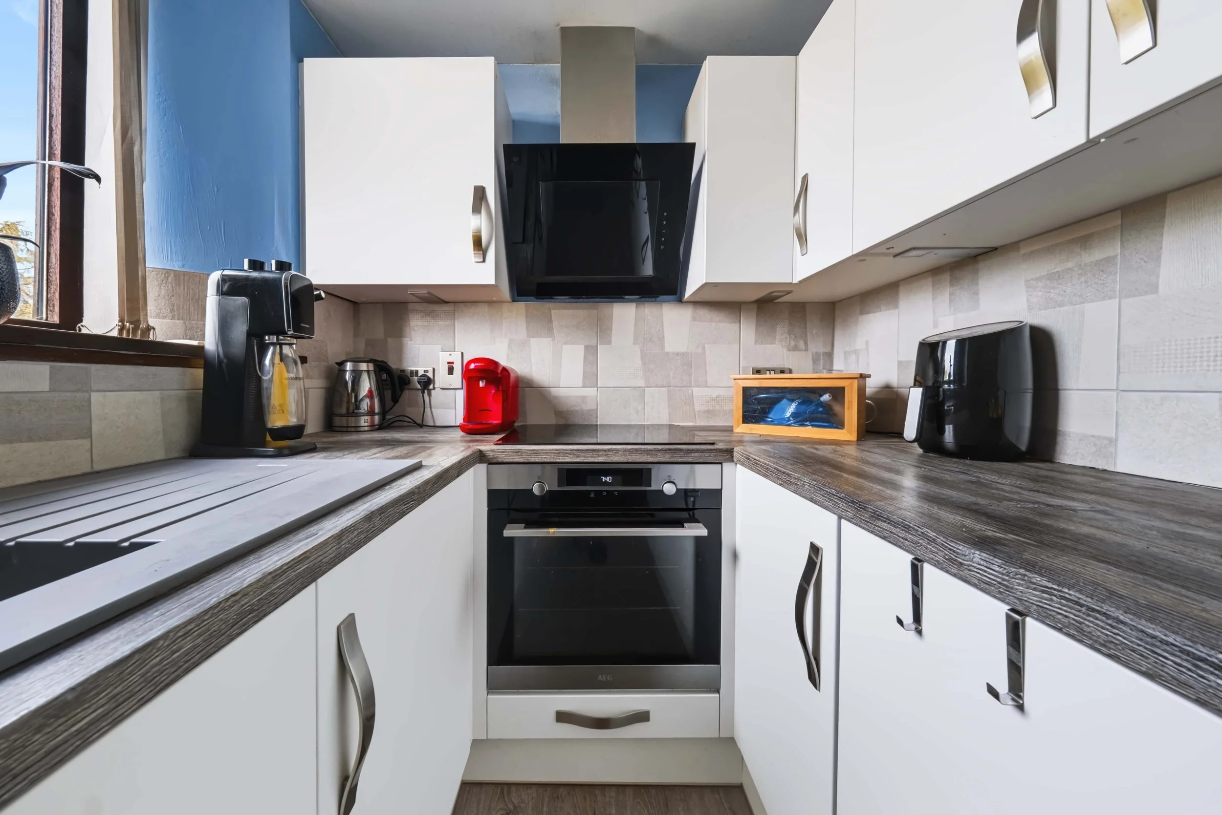 Kitchen 3.jpg