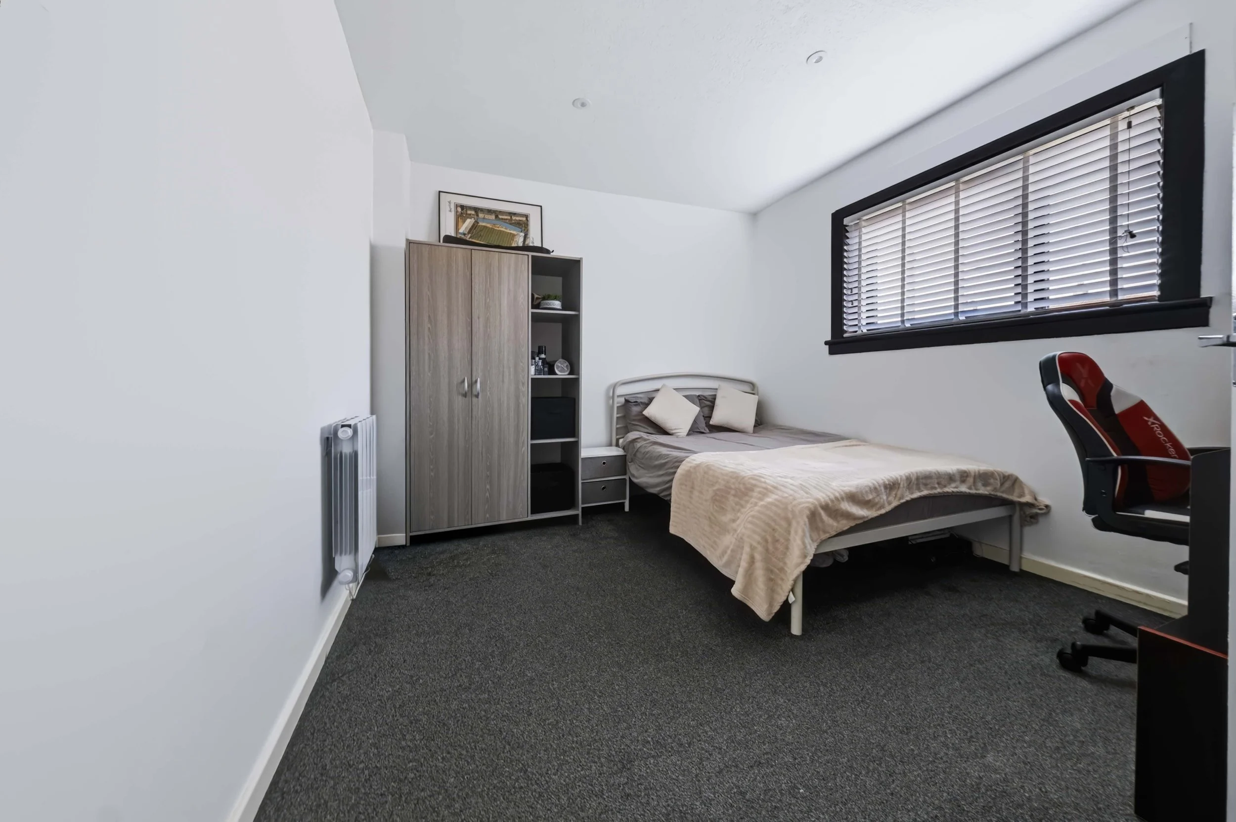 Bedroom 6.jpg