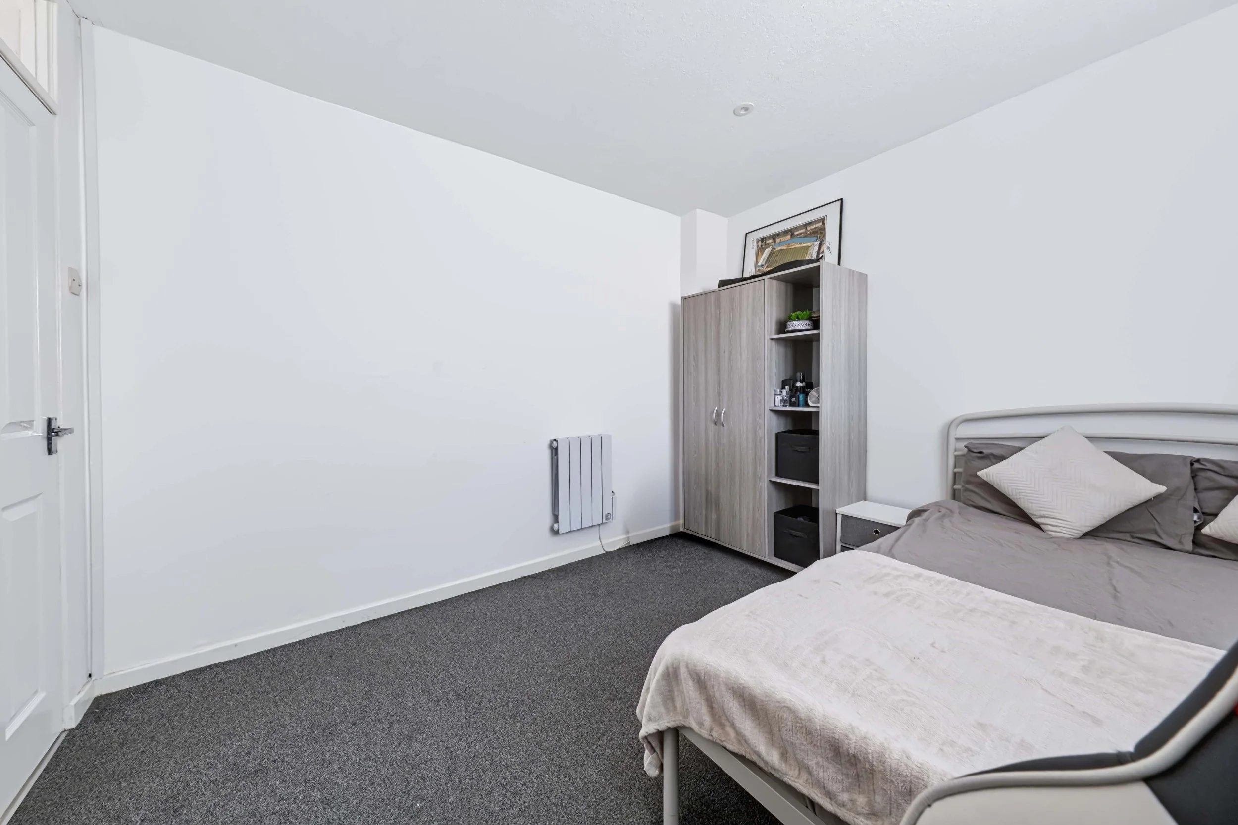 Bedroom 8.jpg