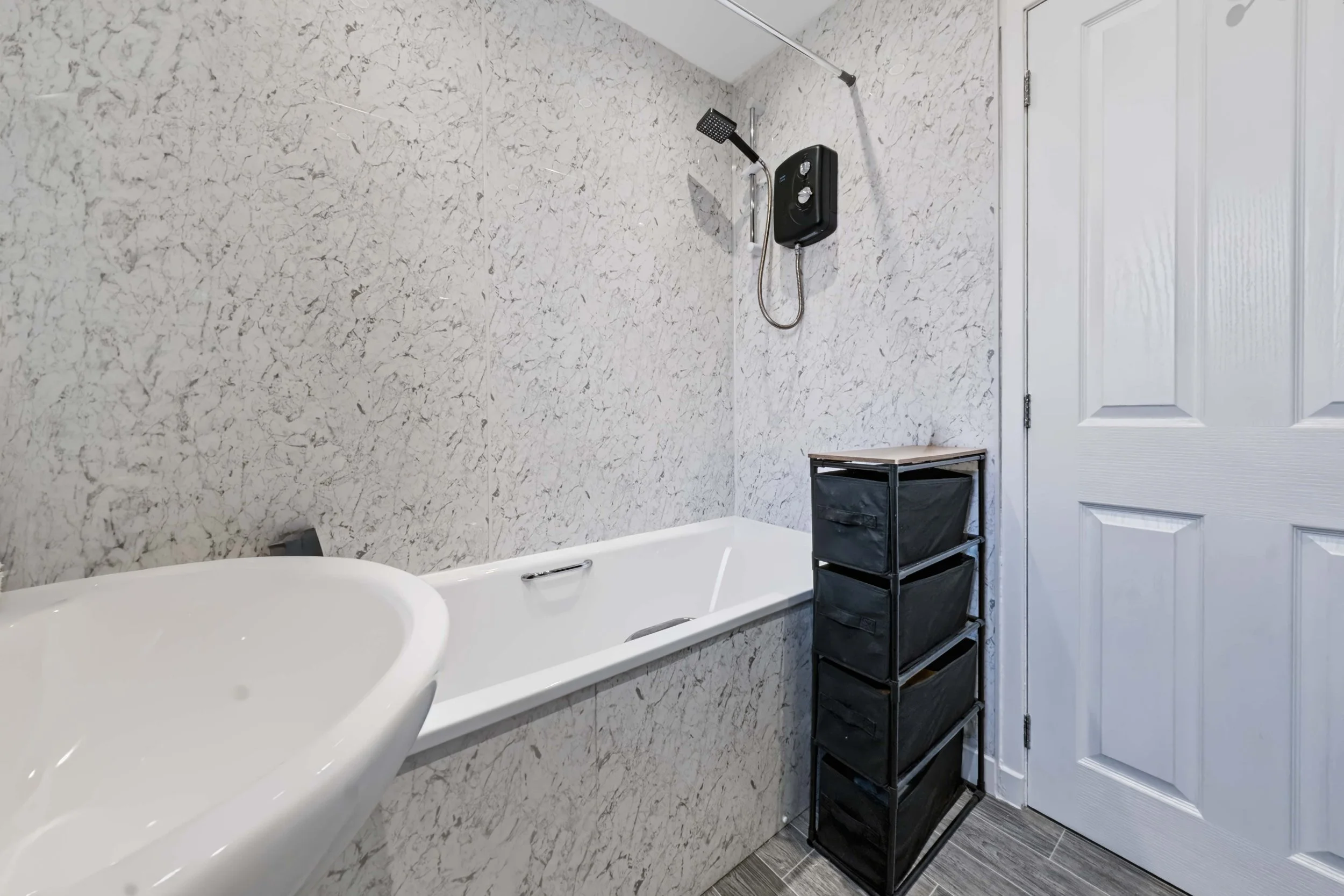 Bathroom 1.jpg