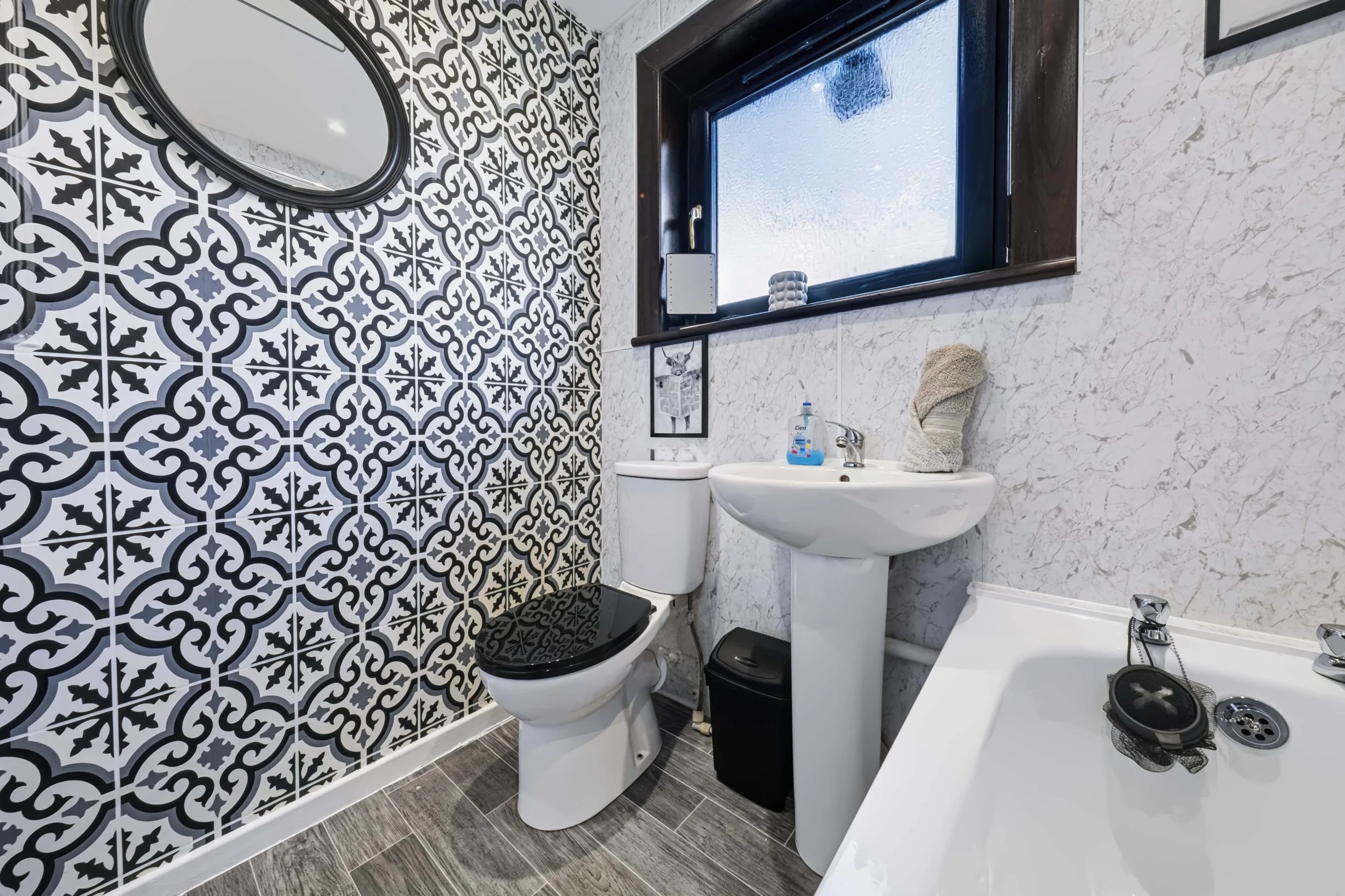 Bathroom 2.jpg