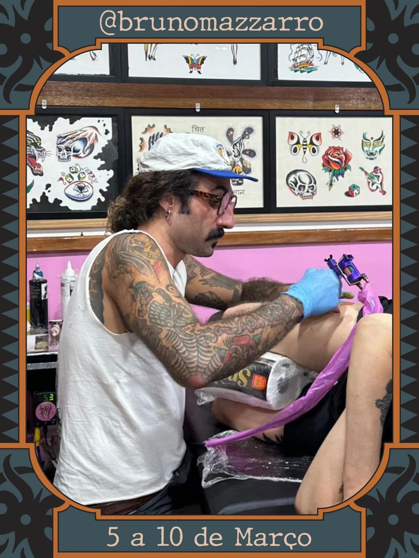Inaugurando nossa lista de convidados de 2026 est&aacute; o grande @brunomazzarro com sua pegada &uacute;nica de tatuagem inspirada no tradicional americano e japon&ecirc;s!
Bruno ficar&aacute; conosco dos dias 5 a 10 de Mar&ccedil;o!
.
Os agendament