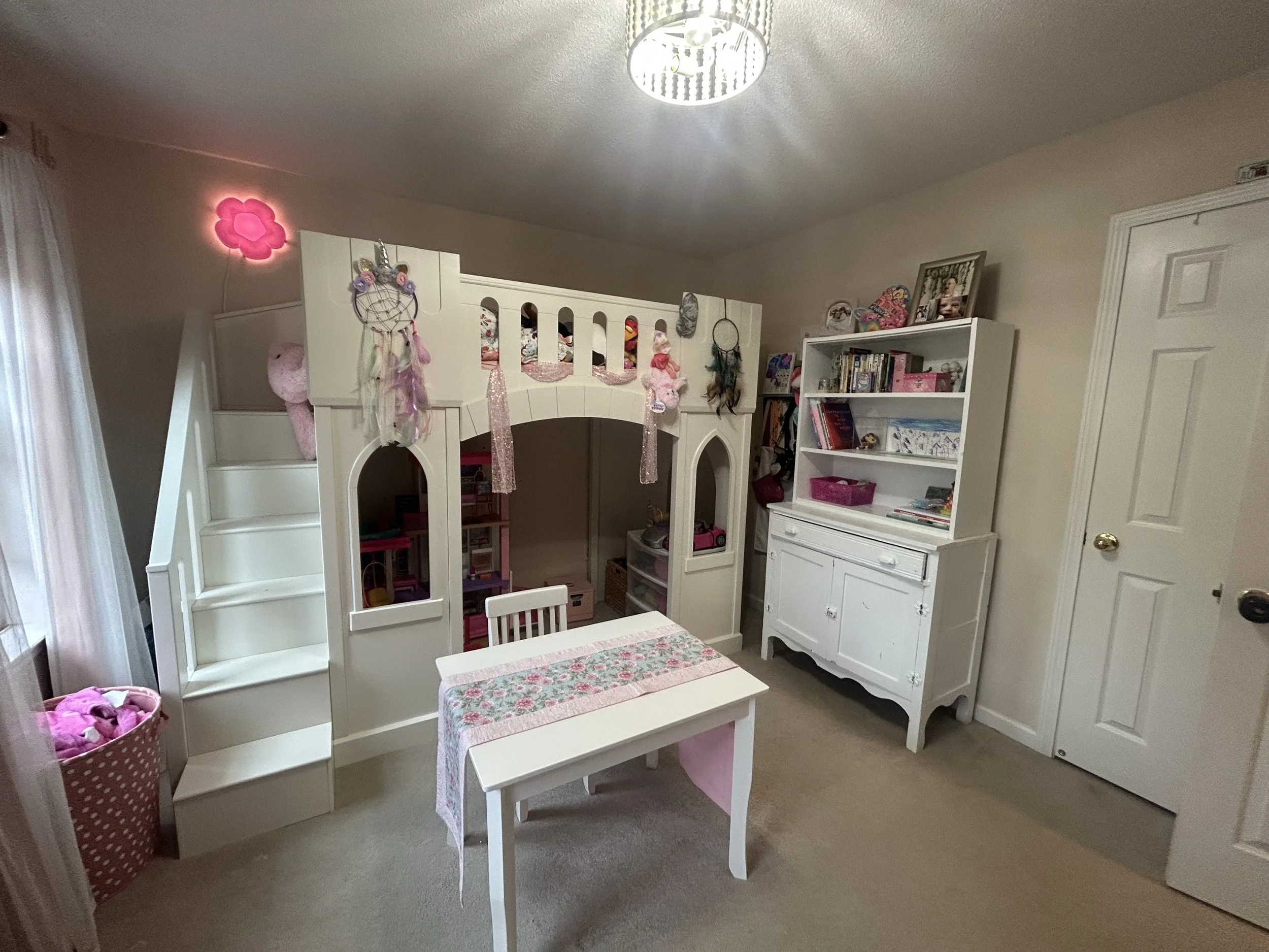 (AFTER) Little girl's bedroom