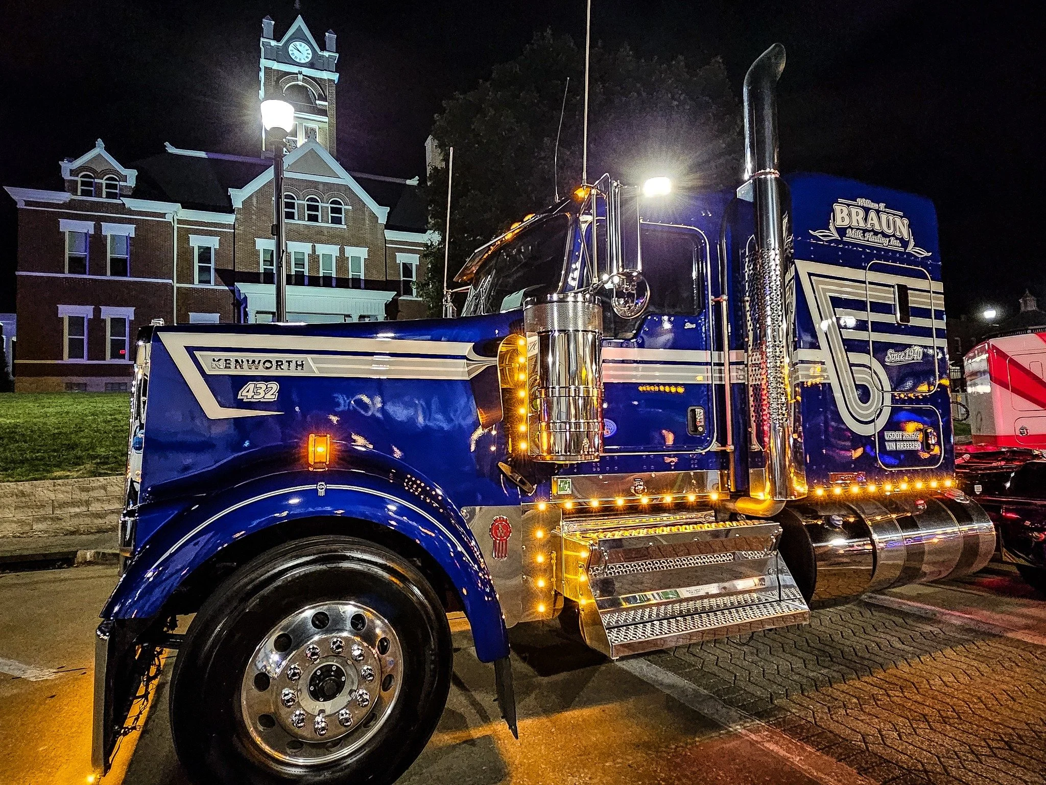 Laid Back on I-55 Big Rig Truck Show | Perryville, MO | August 14–15