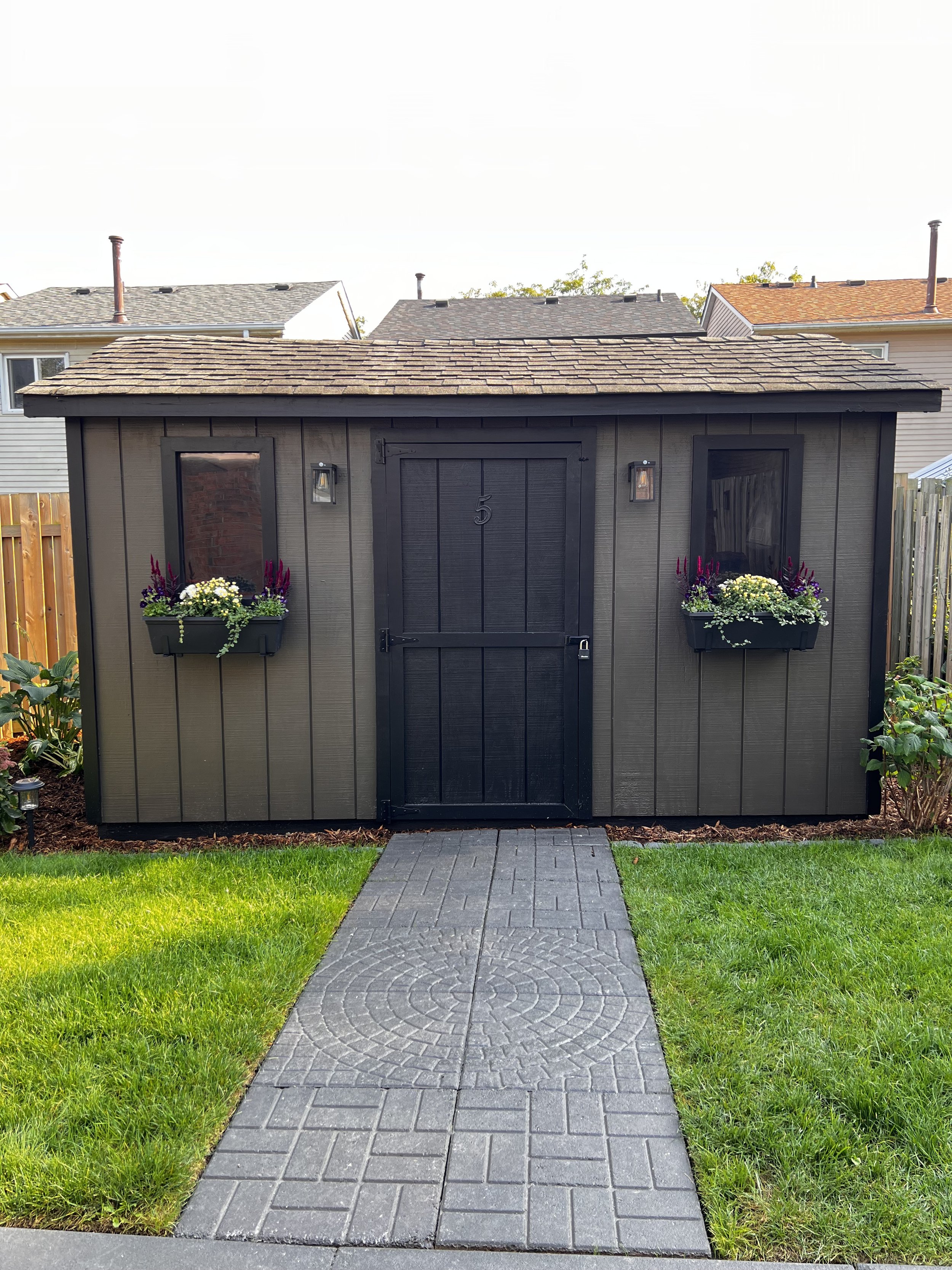 Shed Paint/Accessorize - Whitby, ON