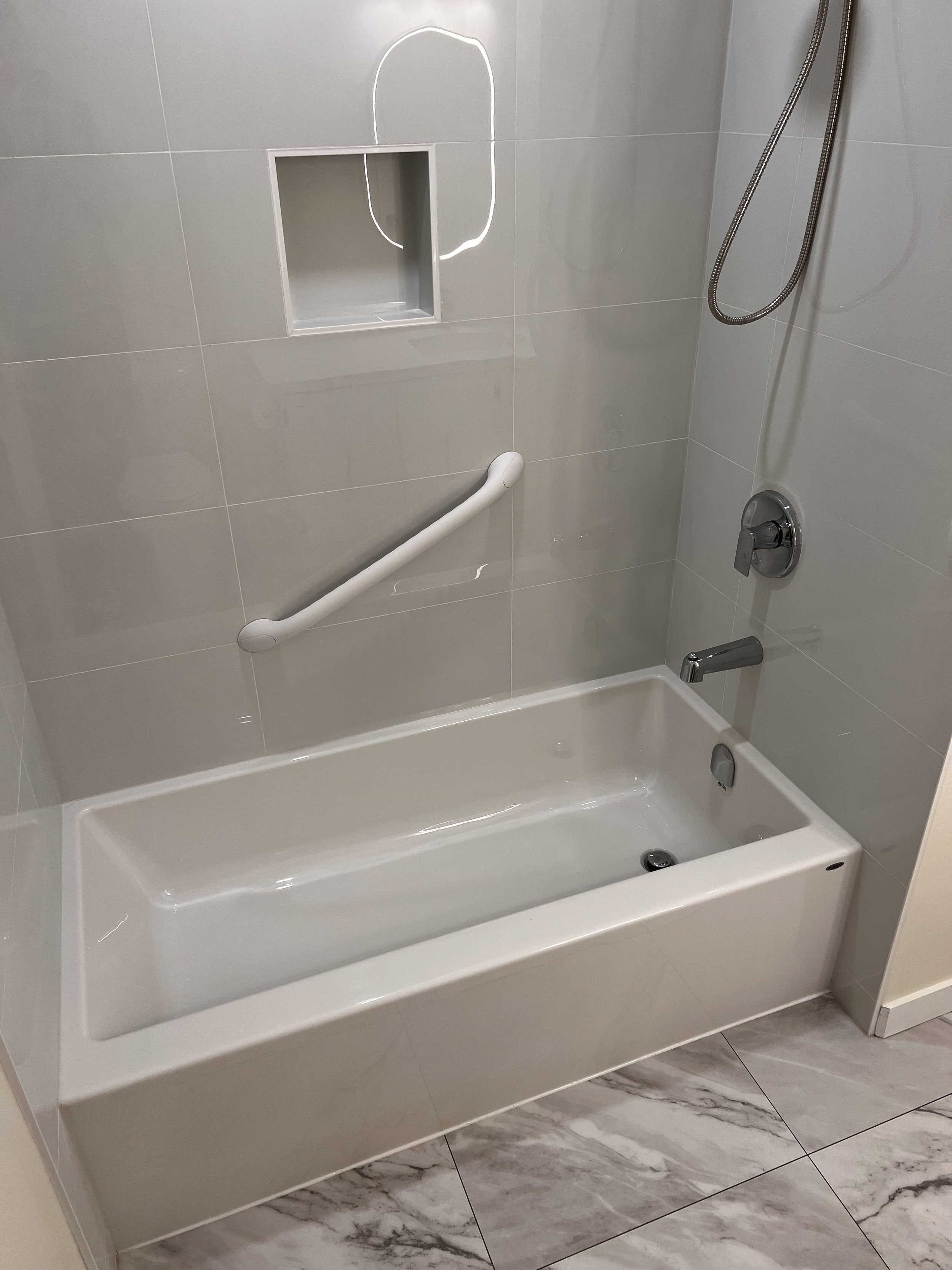 Complete Reno (2) - Oshawa, ON