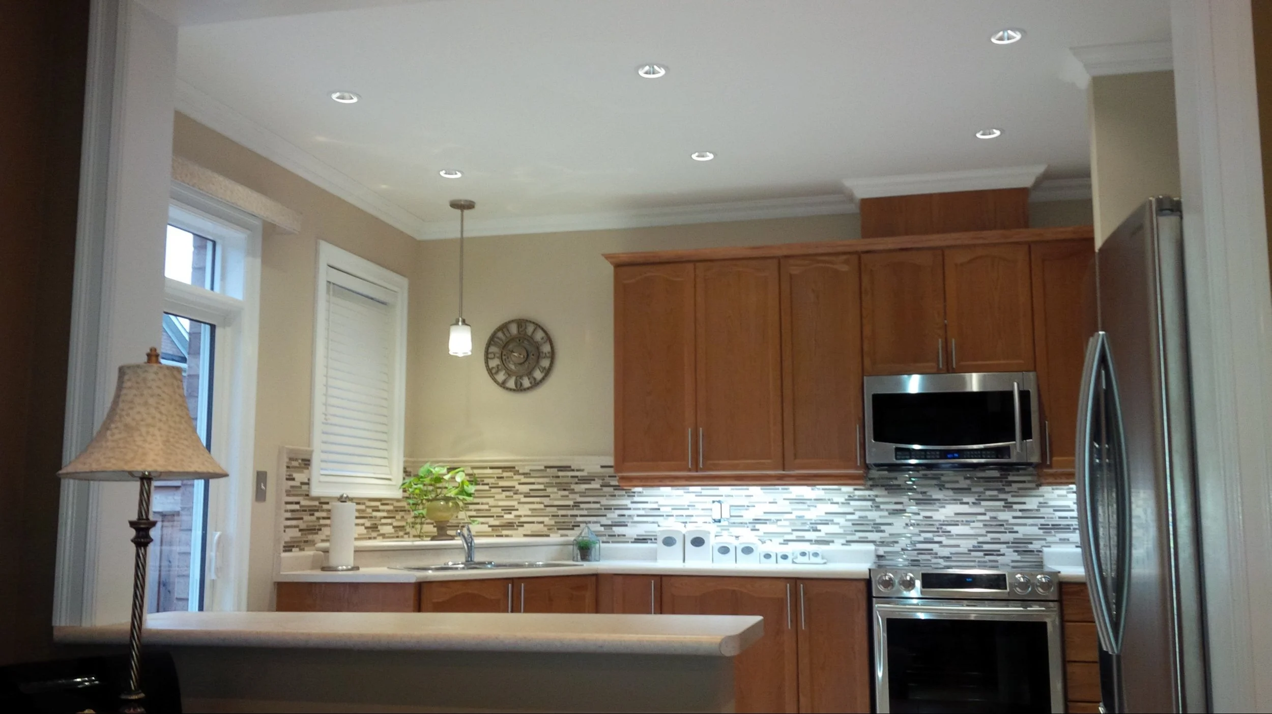 Backsplash/Crown Moulding/Paint/Lighting Brampton, ON