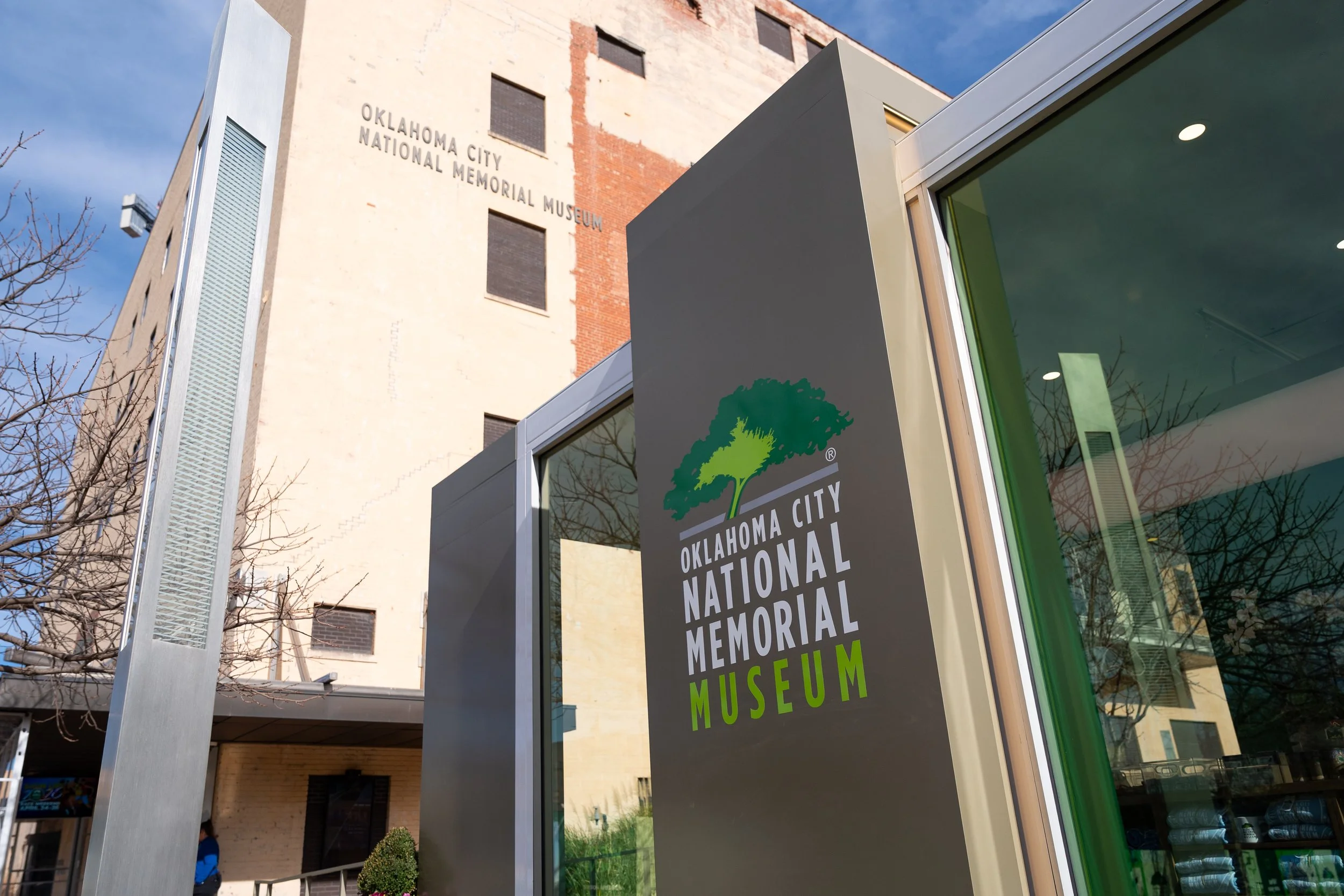 To maintain a seamless visitor experience during construction, a temporary lobby was designed to house both ticketing and retail. The space prioritizes clarity, warmth, and efficiency, ensuring guests can easily orient themselves while still feeling 