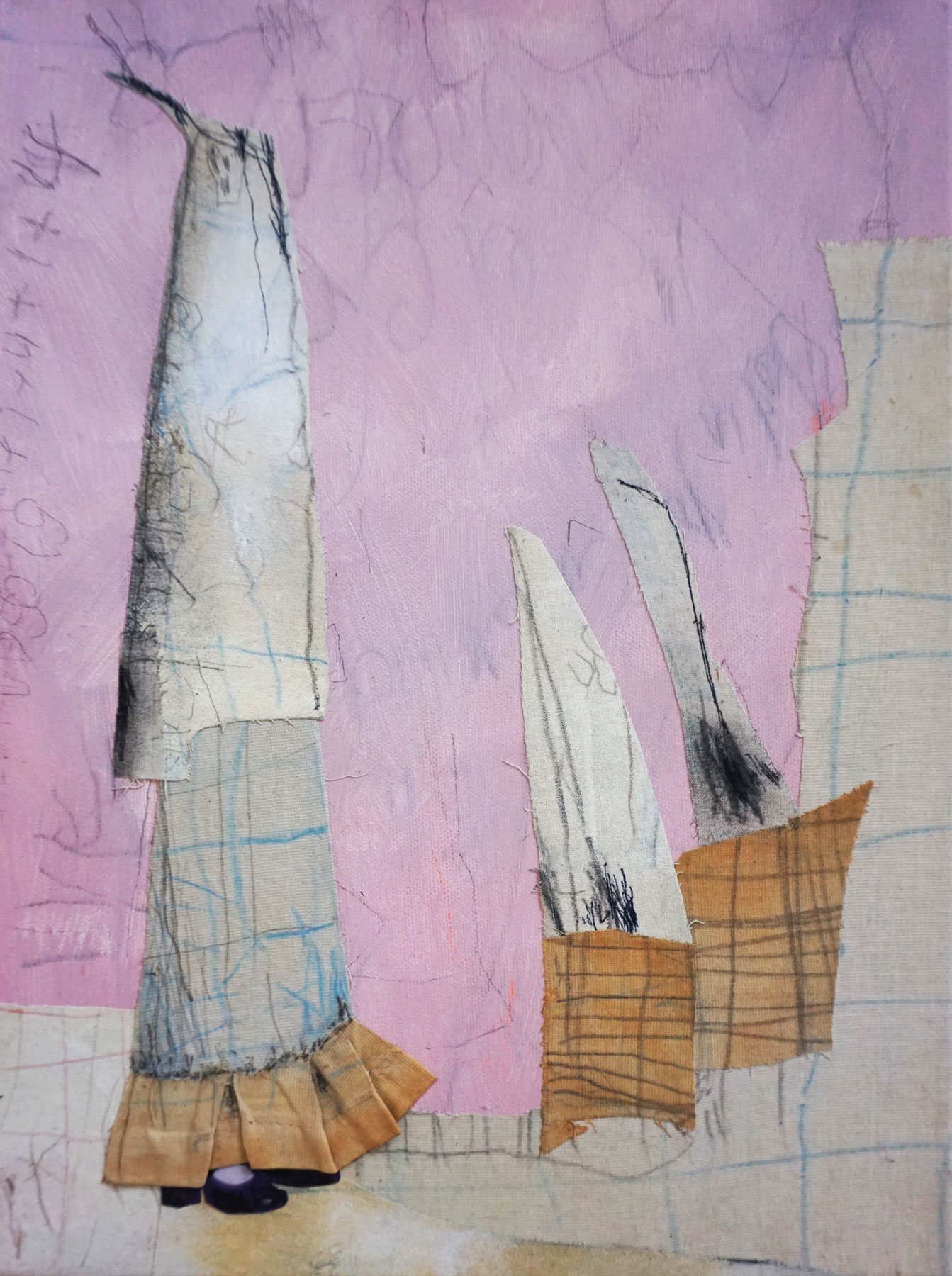 Collage van bewerkte lapjes stof en delen van jeugdfoto’s in roze wit, hedendaagse kunst, Anky van Tilborg.