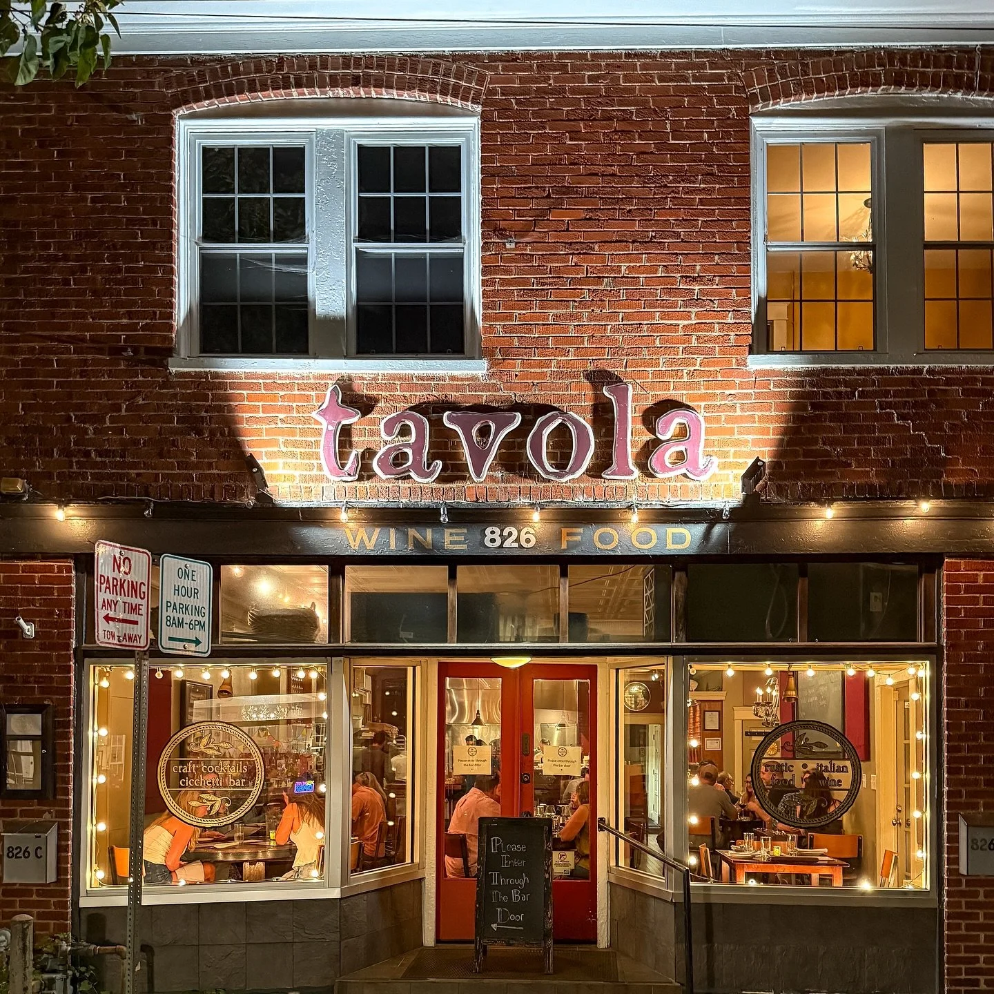 If you&rsquo;re in Charlottesville, don&rsquo;t miss dinner at @tavolavino. From warm bread and homemade pasta to a curated wine list and decadent desserts&mdash;it was one delicious bite (and sip) after the next. The cozy space and friendly service 