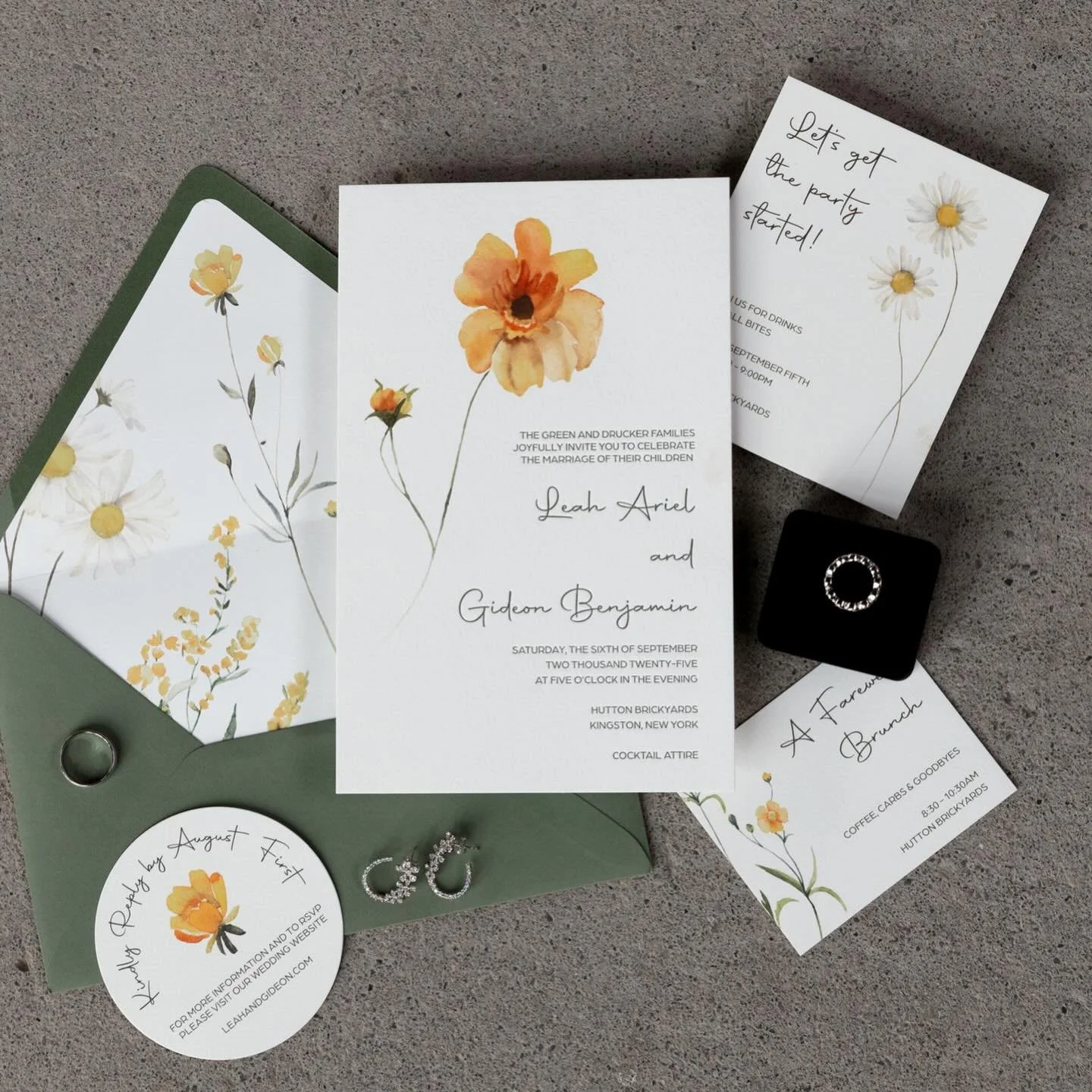 Proof that the details are everything.
Leah &amp; Gideon ✨

Planner: @emilyboziwickevents 
Photography: @hibaeddinephoto 

#WeddingDetails #RefinedWedding #InvitationSuite #LuxuryBride #WeddingFlatlay ElegantAesthetic TimelessDesign