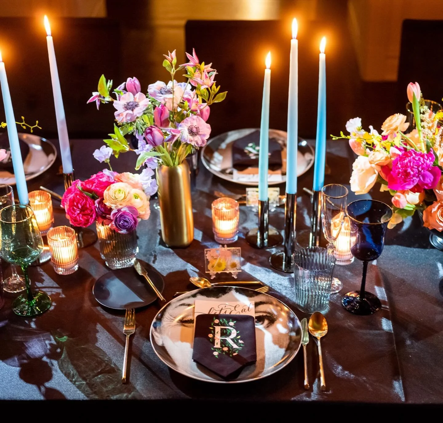 A special throwback to this stunning wedding ✨

Small, meaningful, and filled with intentional details&mdash;patterned invites, embroidered napkins, resin place cards, @fornasetti plates, custom robes and the very first @buttercreamfreak cake 🤍

Pla
