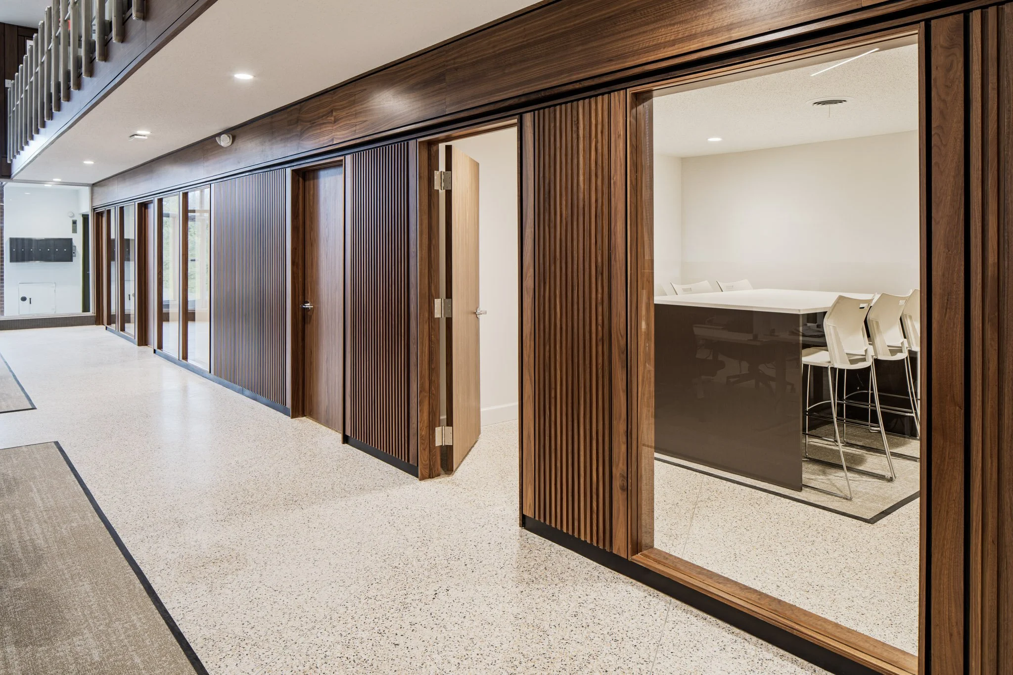 4-130 N Steele Street - Interior 04 Final.jpg