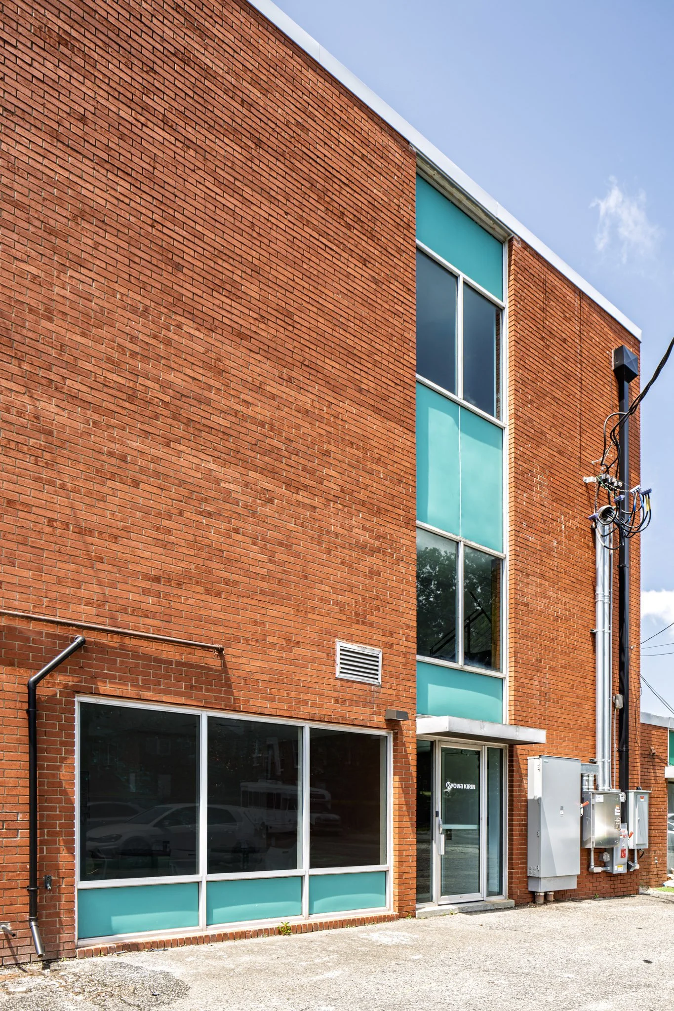 16-130 N Steele Street - Exterior 11 Final.jpg