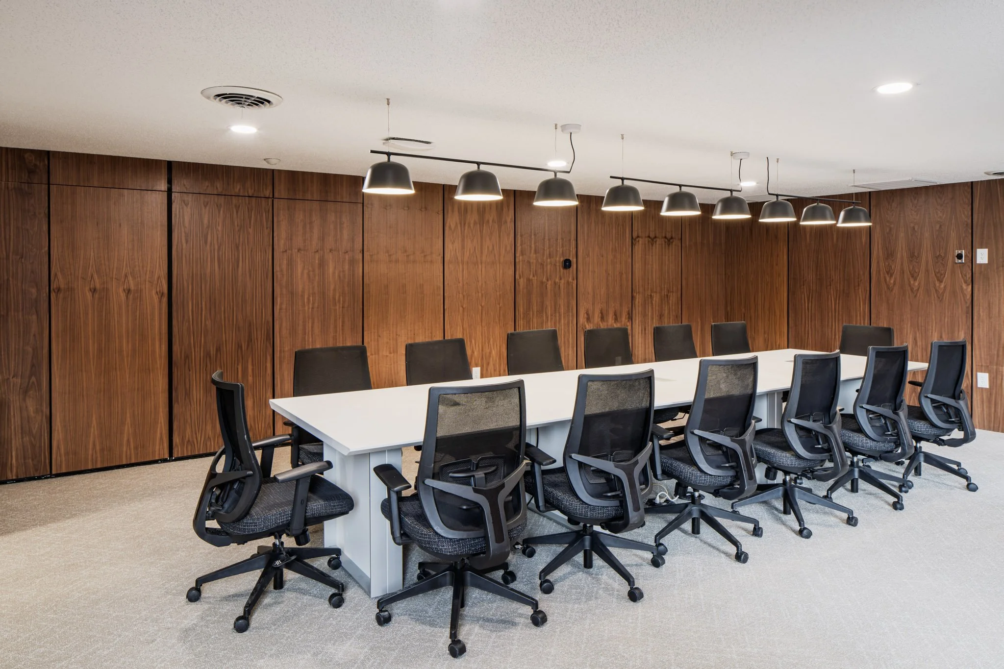 9-130 N Steele Street - Interior 15 Final.jpg