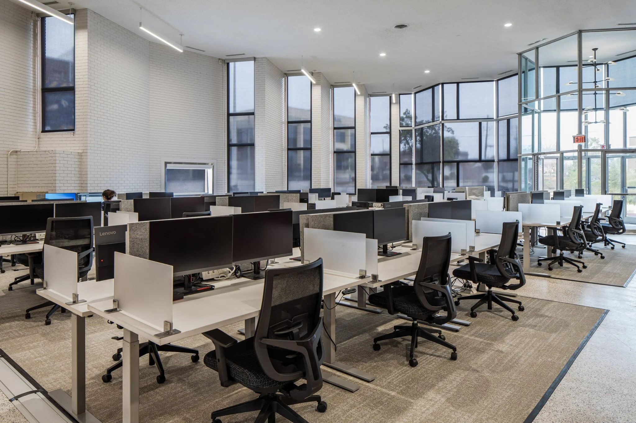 13-130 N Steele Street - Interior 10 Final.jpg