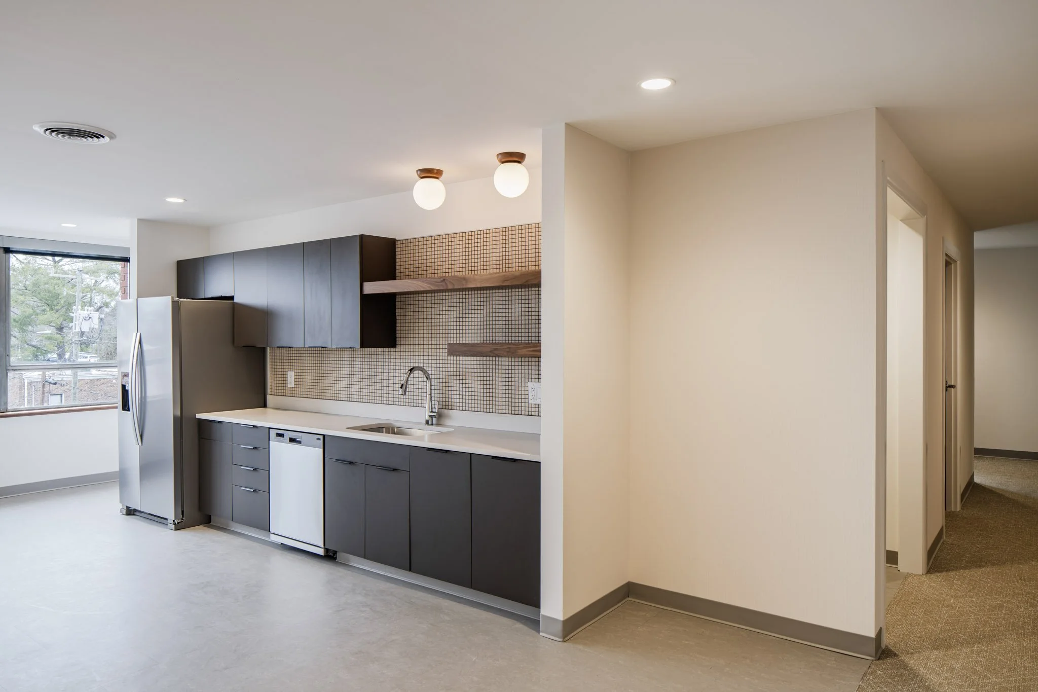 10-130 N Steele Street - Interior 19 Final.jpg